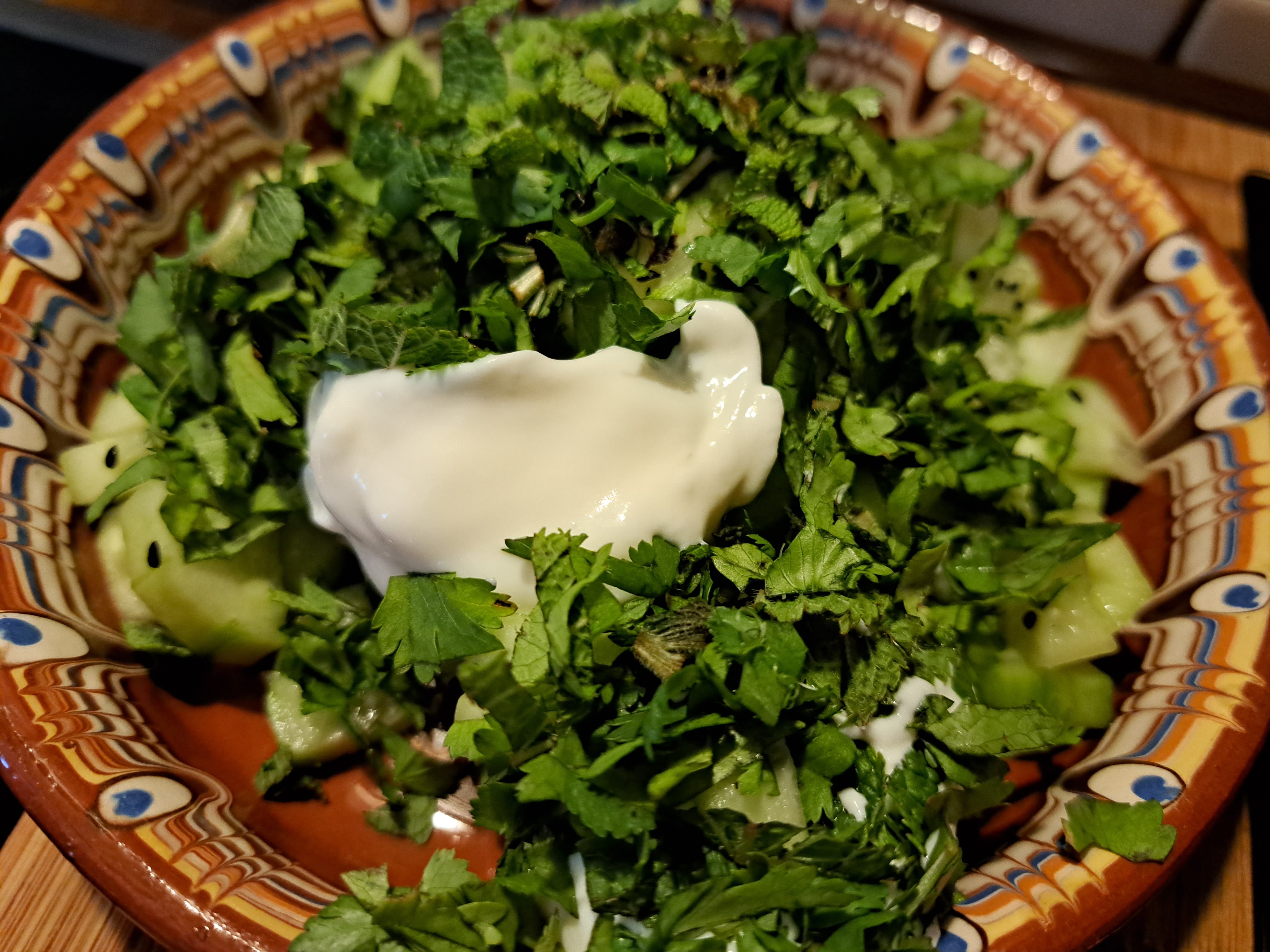 Ухае на... Бомбайско пиле корма