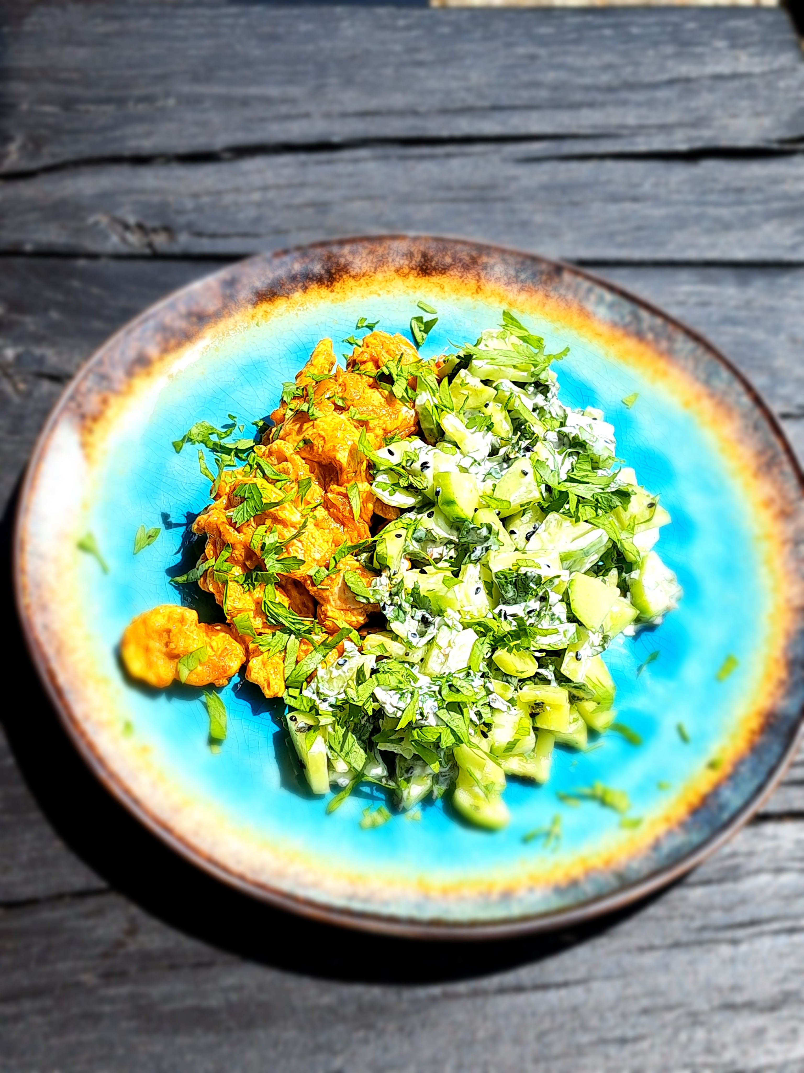 Ухае на... Бомбайско пиле корма