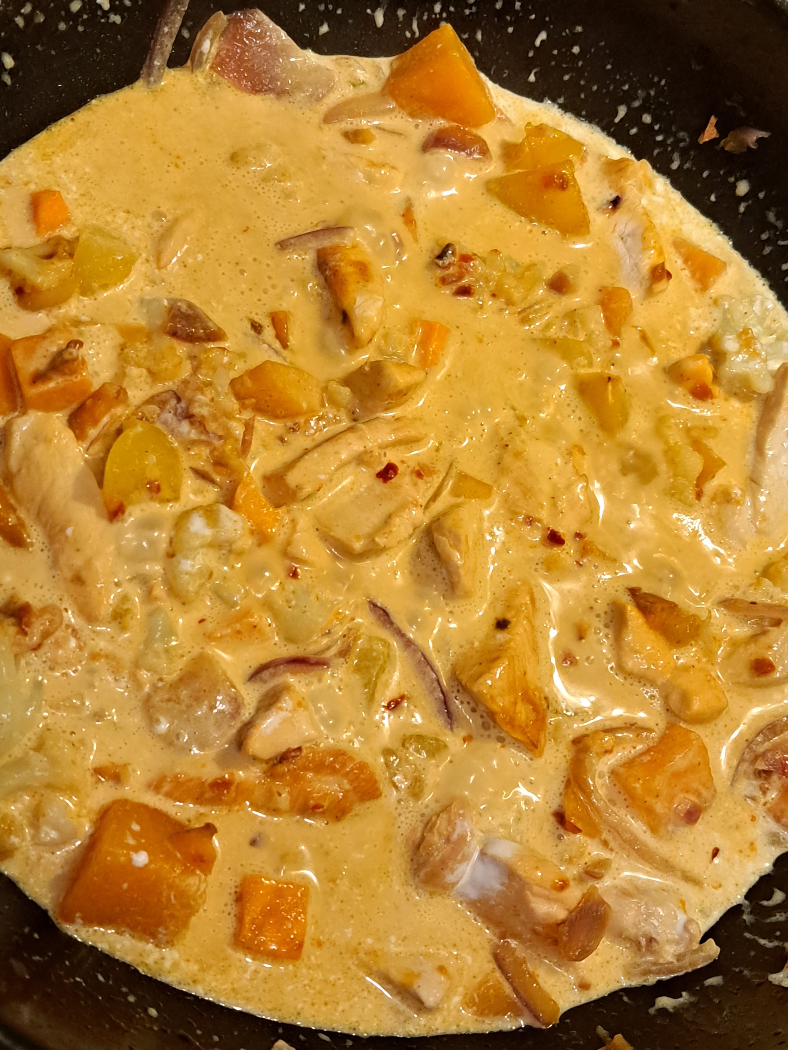 Ухае на... Индийско пиле Мадрас Madras-Hähnchen-Curry 