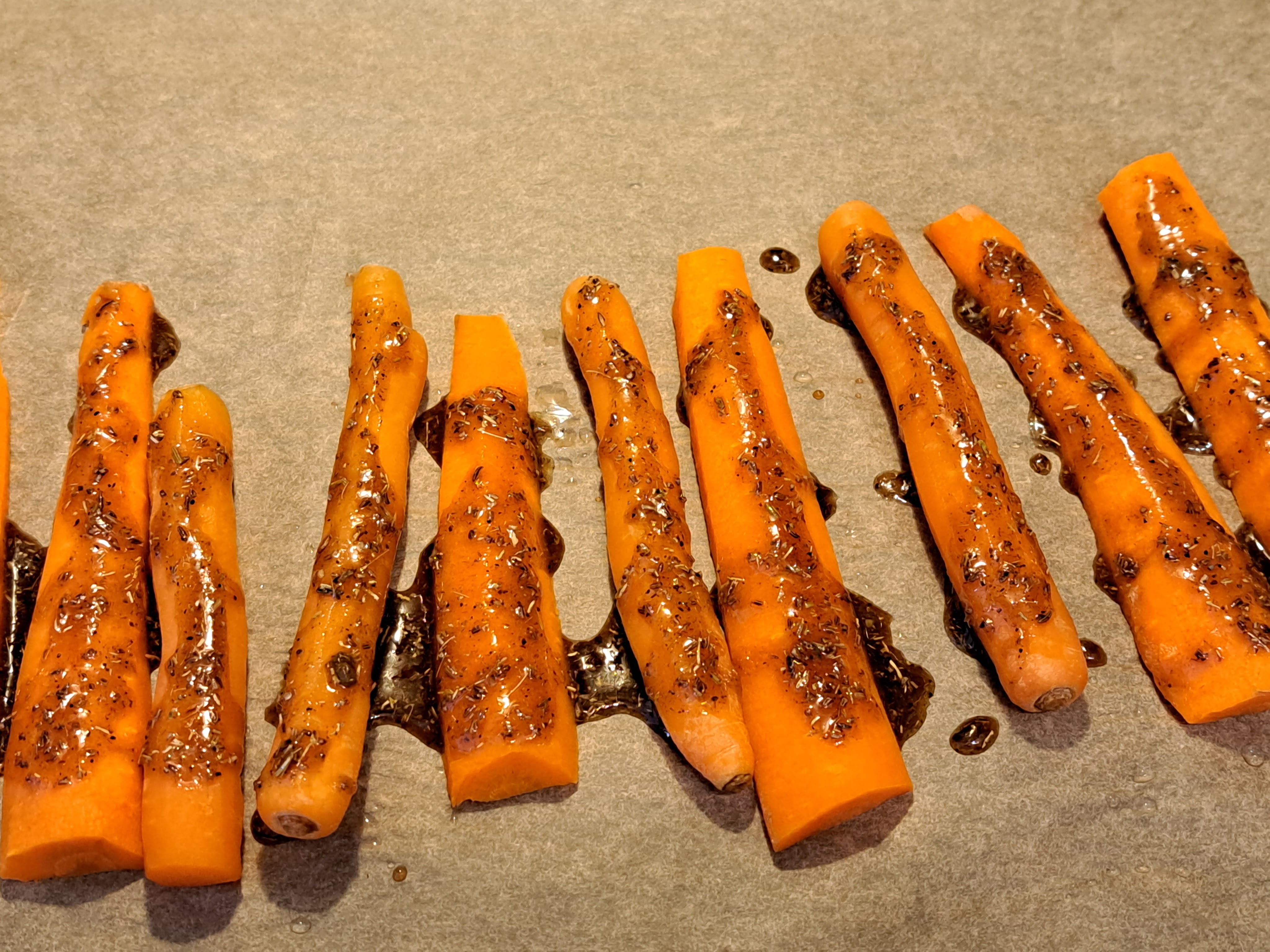 Ухае на... Печени моркови с мус от авокадо Geröstete Möhren mit Avocado-Mus