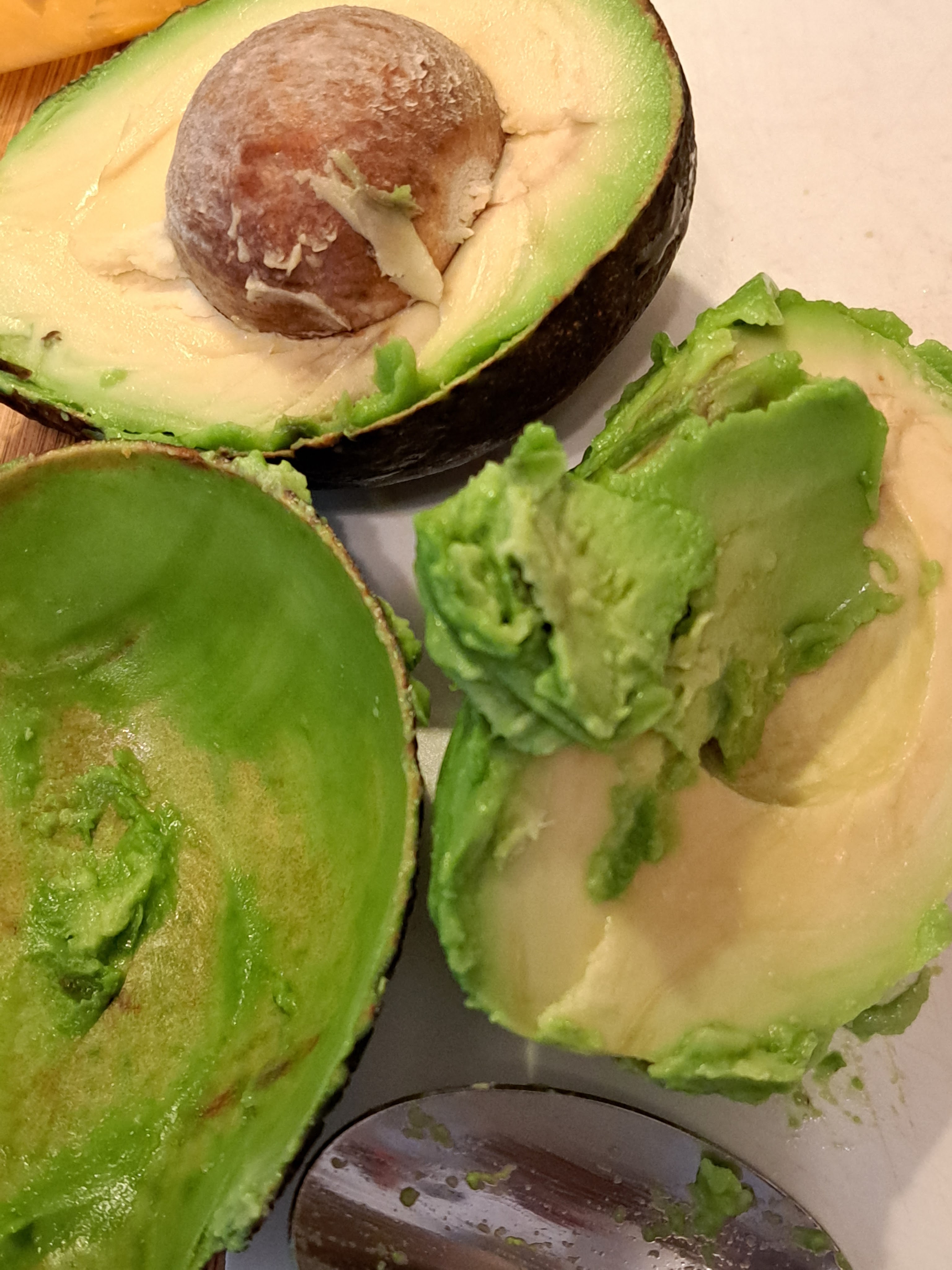 Ухае на... Печени моркови с мус от авокадо Geröstete Möhren mit Avocado-Mus