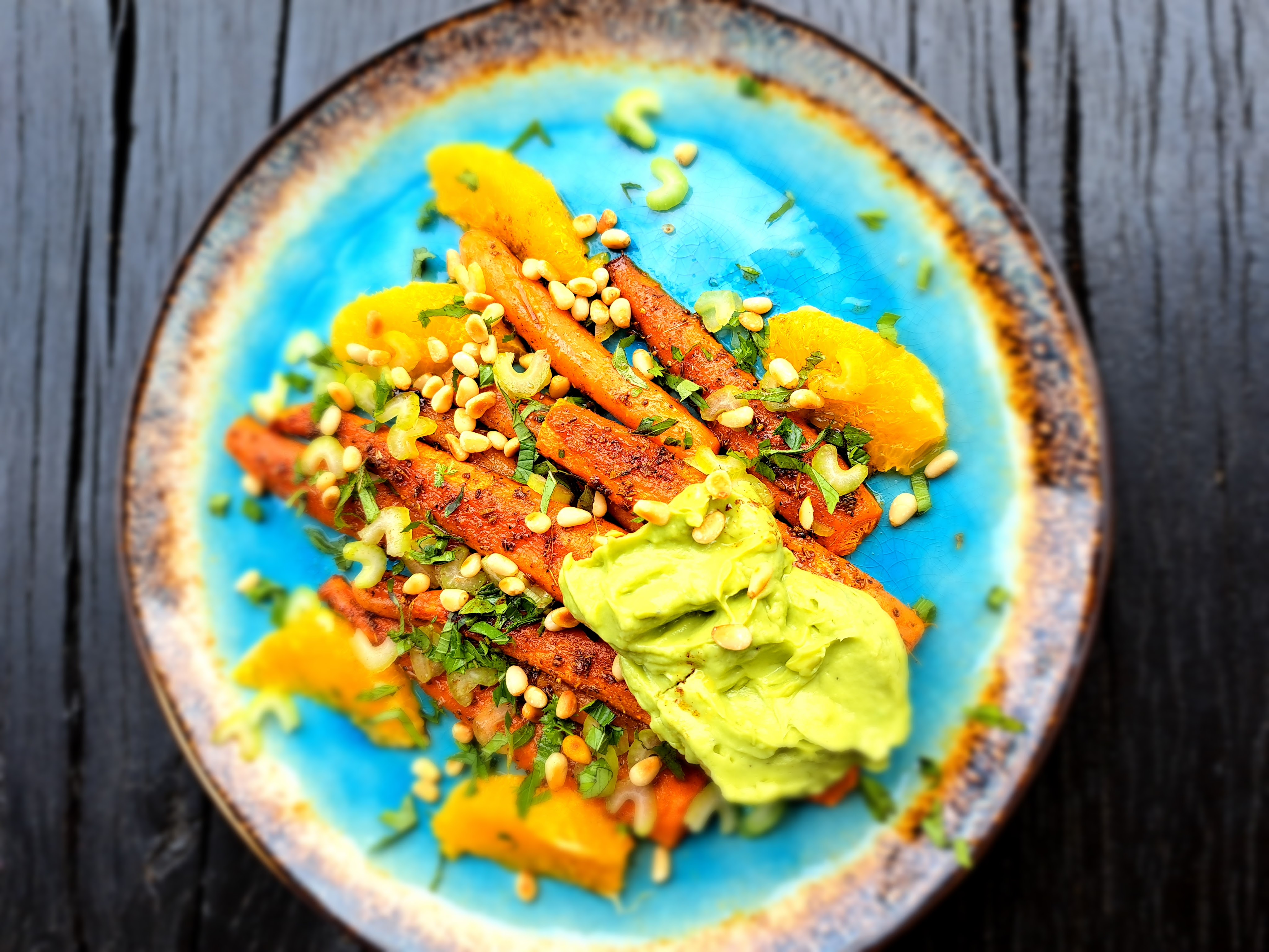 Ухае на... Печени моркови с мус от авокадо Geröstete Möhren mit Avocado-Mus