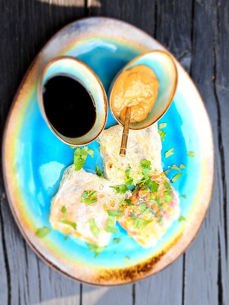 Ухае на... Reispapier Dumplings Пакетчета от оризови кори с фъстъчено-соев сос