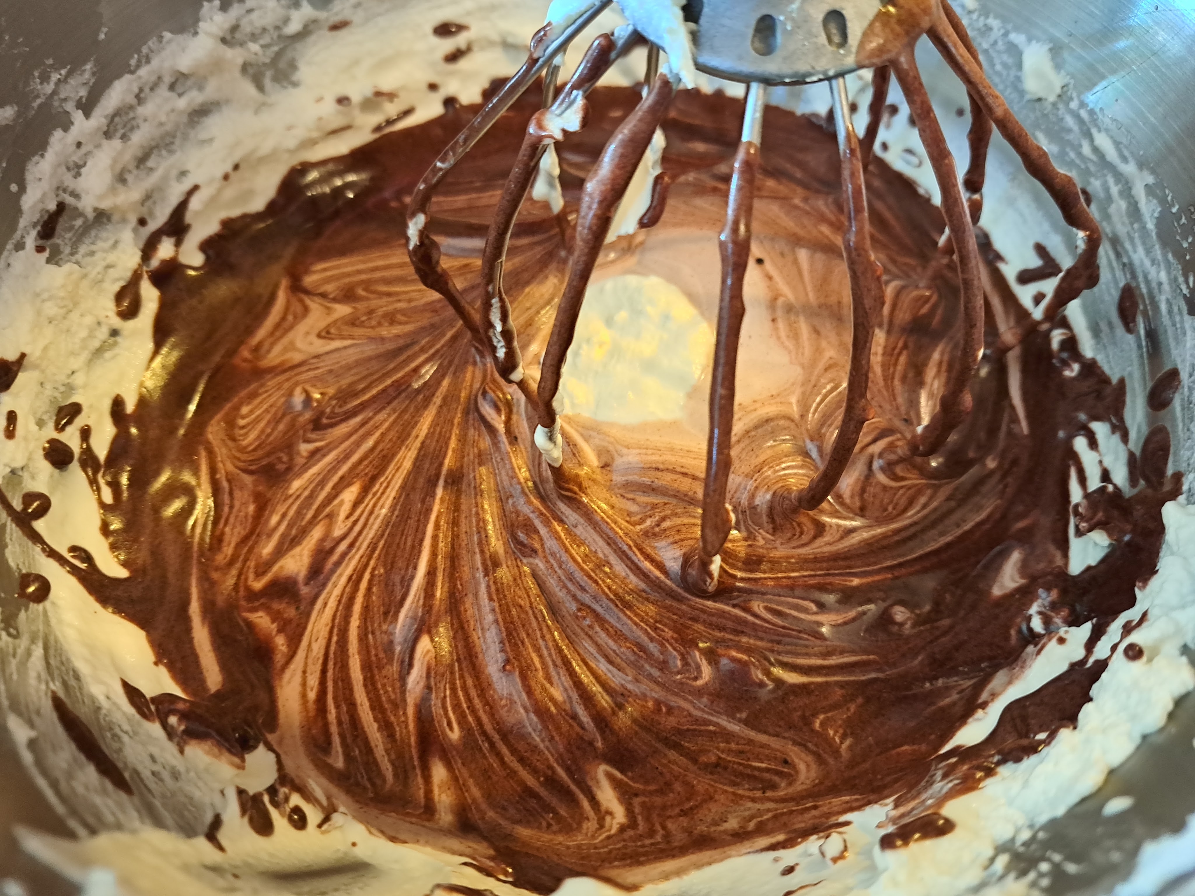 Ухае на...Зелено кадифе страциатела и чийз крем шоколадов мус