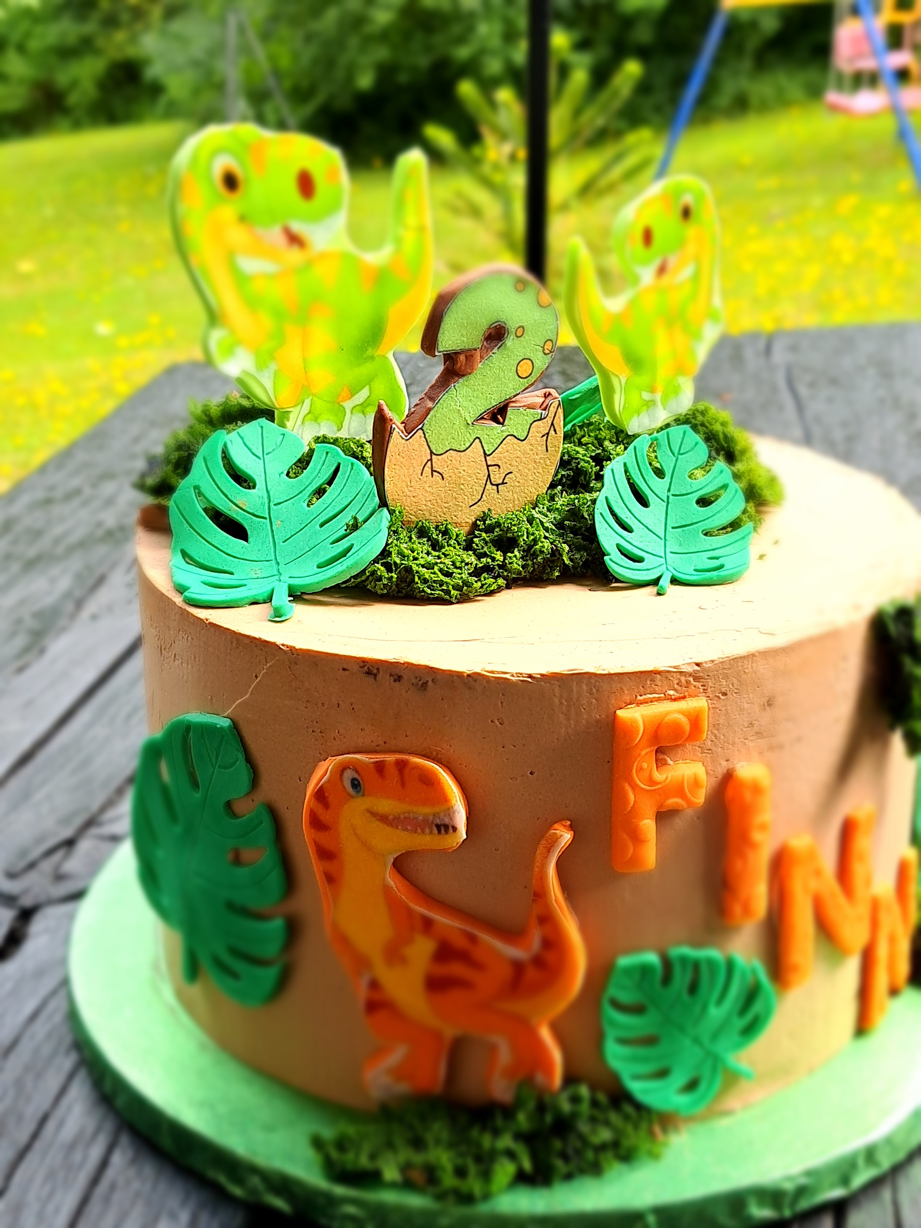 Ухае на...Зелено кадифе страциатела и чийз крем шоколадов мус