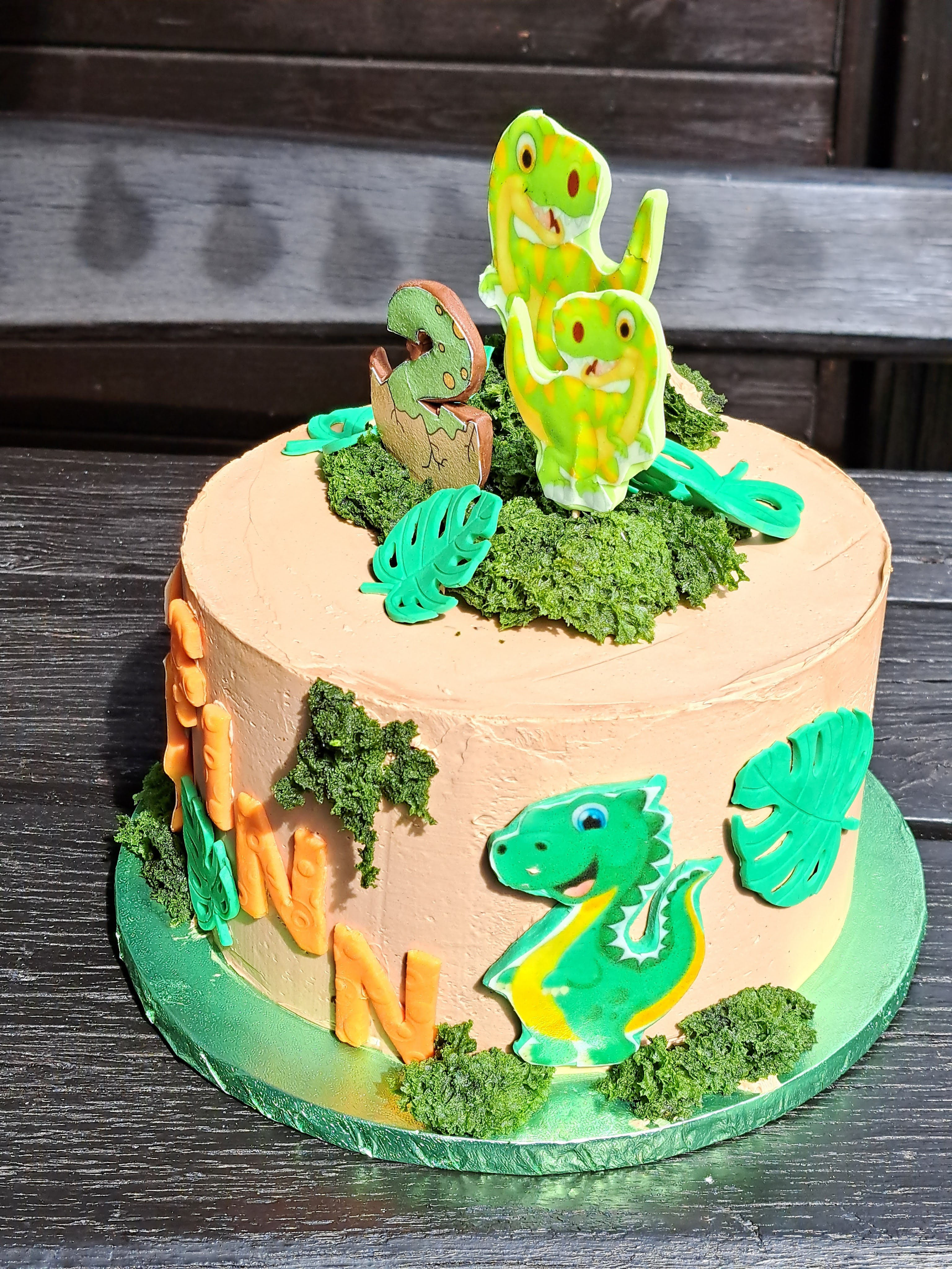 Ухае на...Зелено кадифе страциатела и чийз крем шоколадов мус