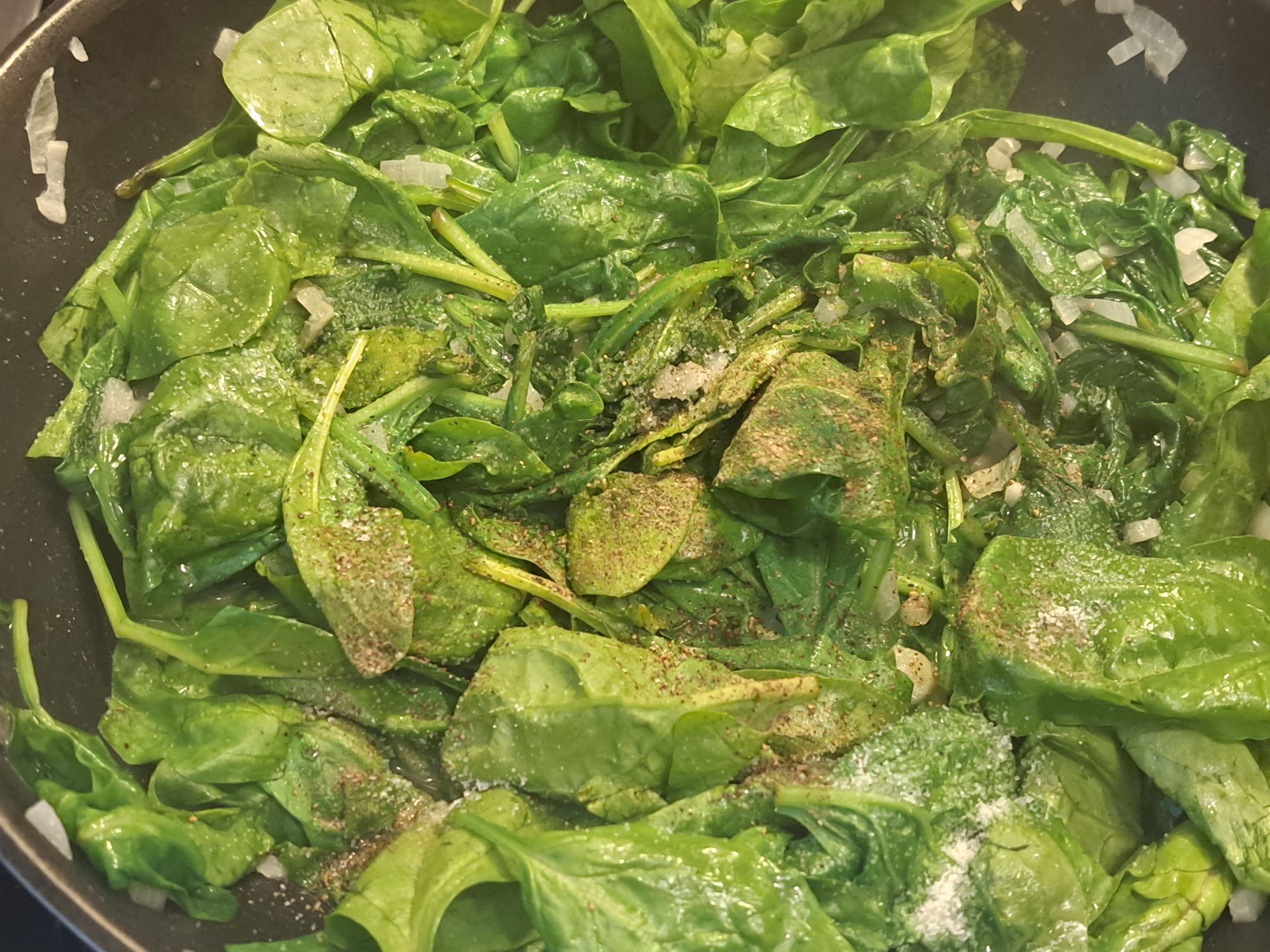 Ухае на... Ispanakli cilbir Поширани яйца със спанак