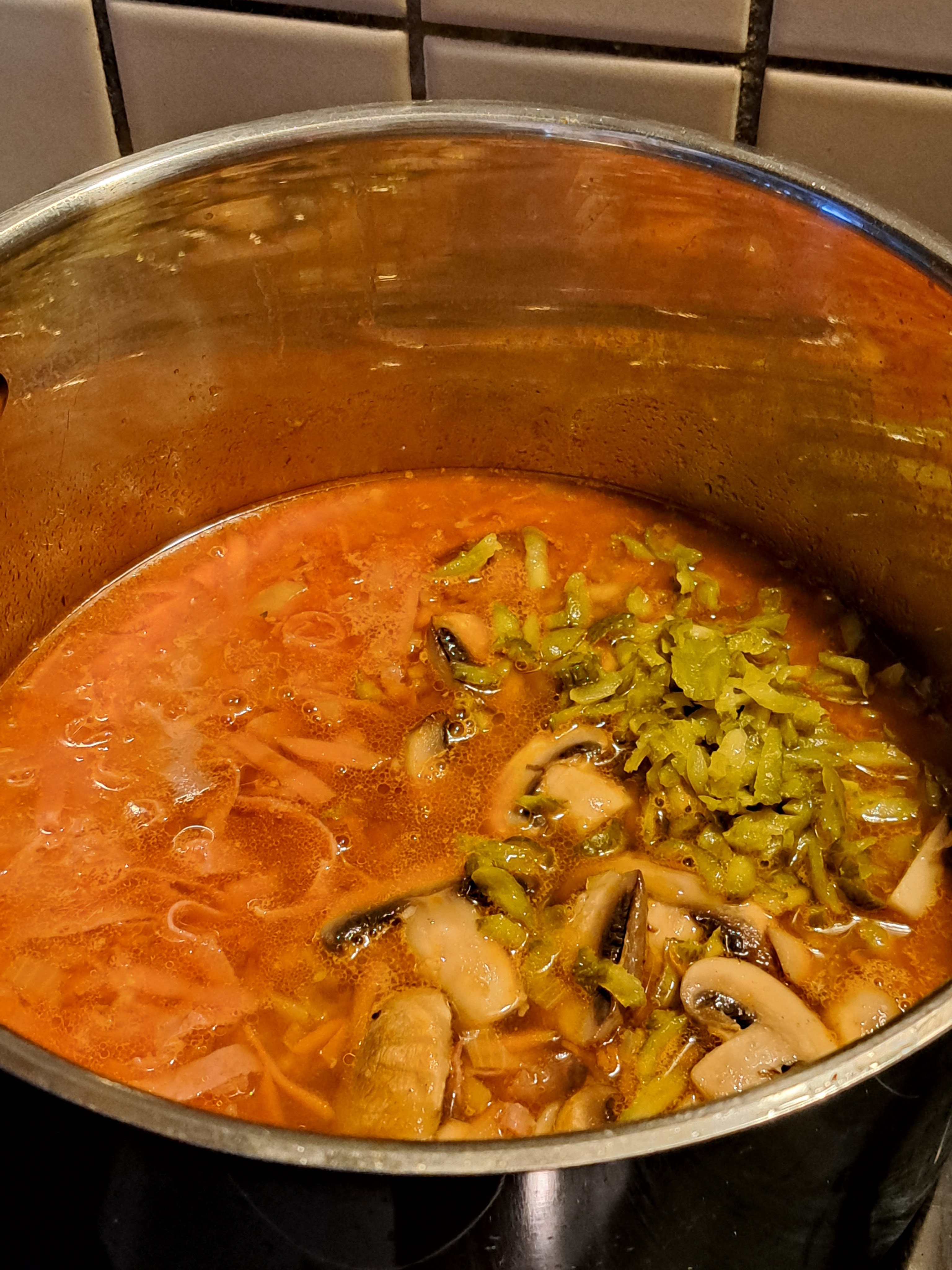 Ухае на... Руска солянка с гъби