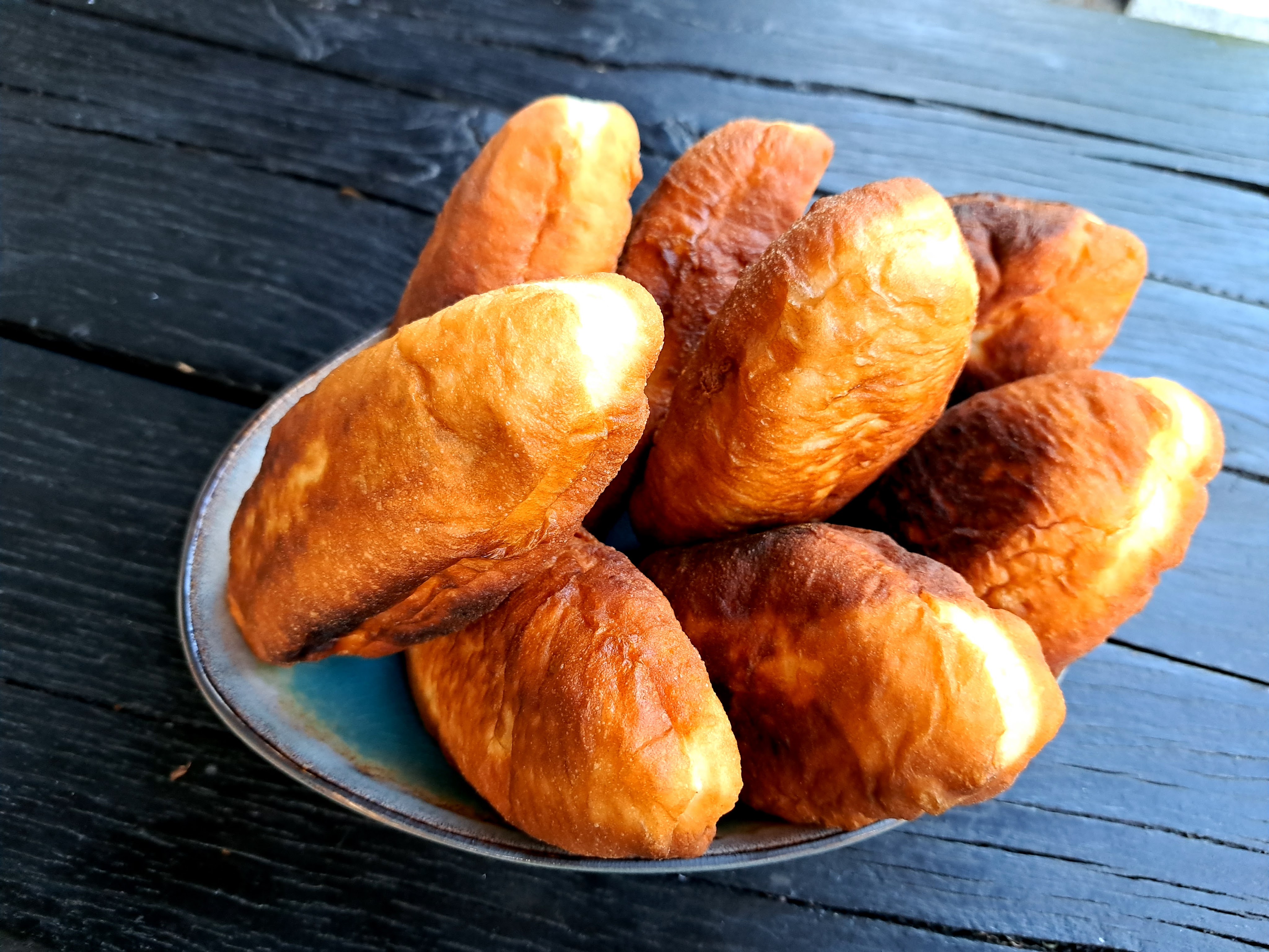 Ухае на... Украински пирожки Пирiжки Pyrischky Ukrainische Piroggen