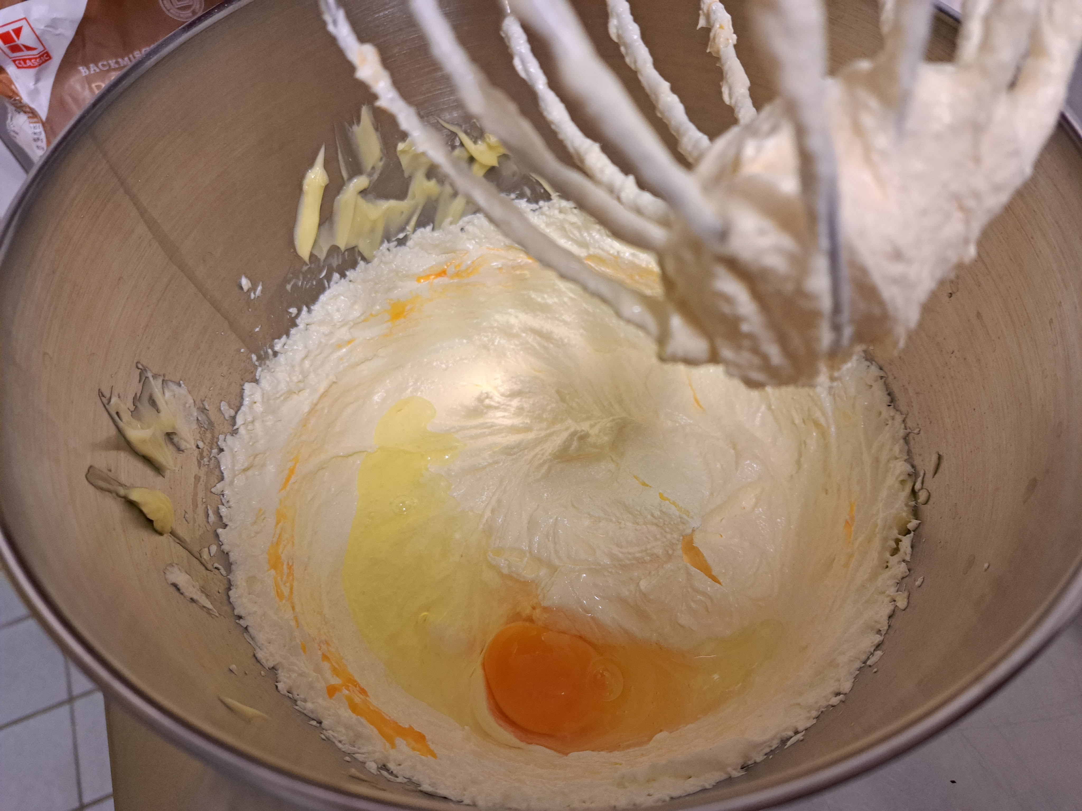 Ухае на...Класически франкфуртски венец Klassischer Frankfurter Kranz