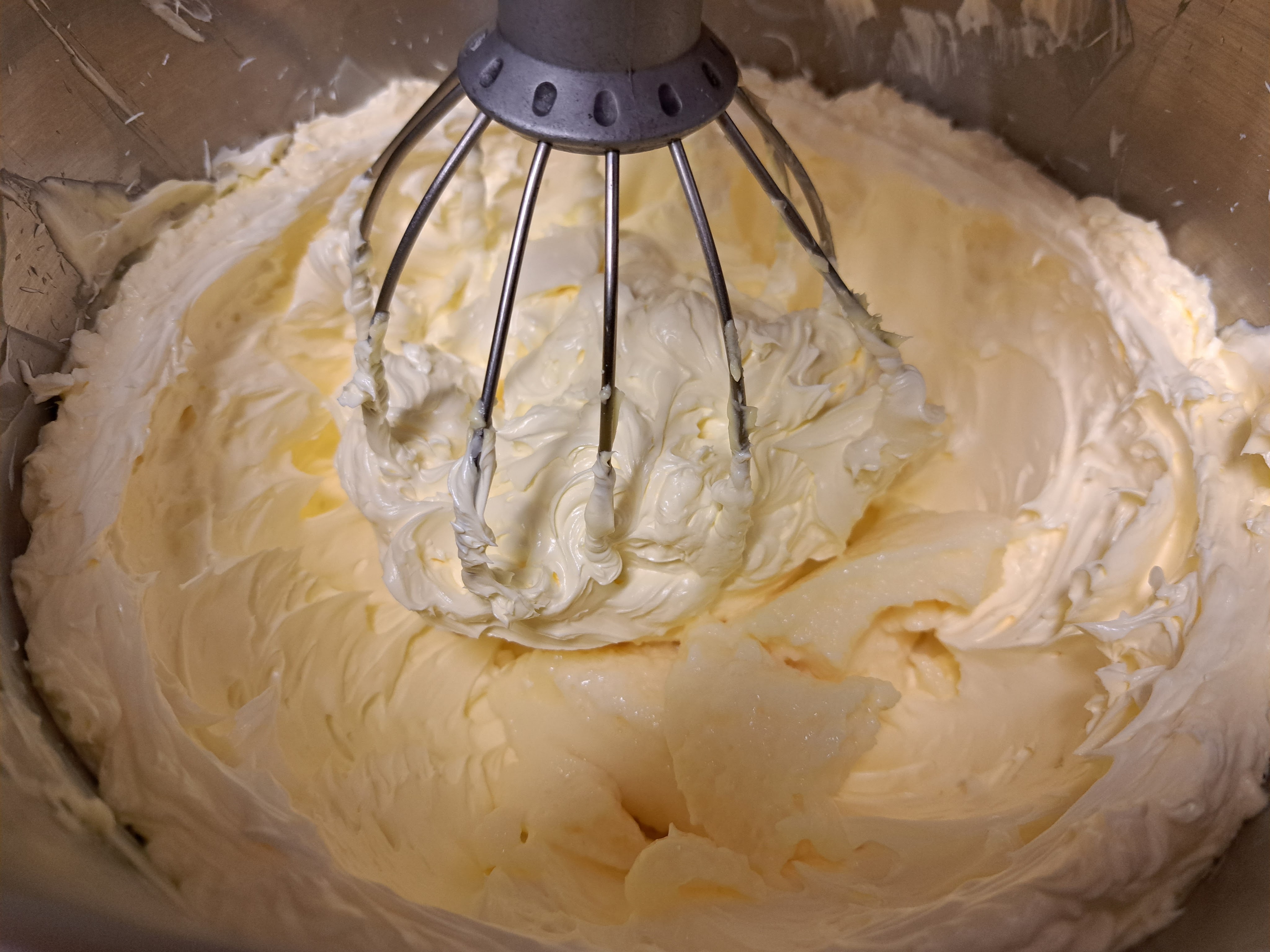 Ухае на...Класически франкфуртски венец Klassischer Frankfurter Kranz