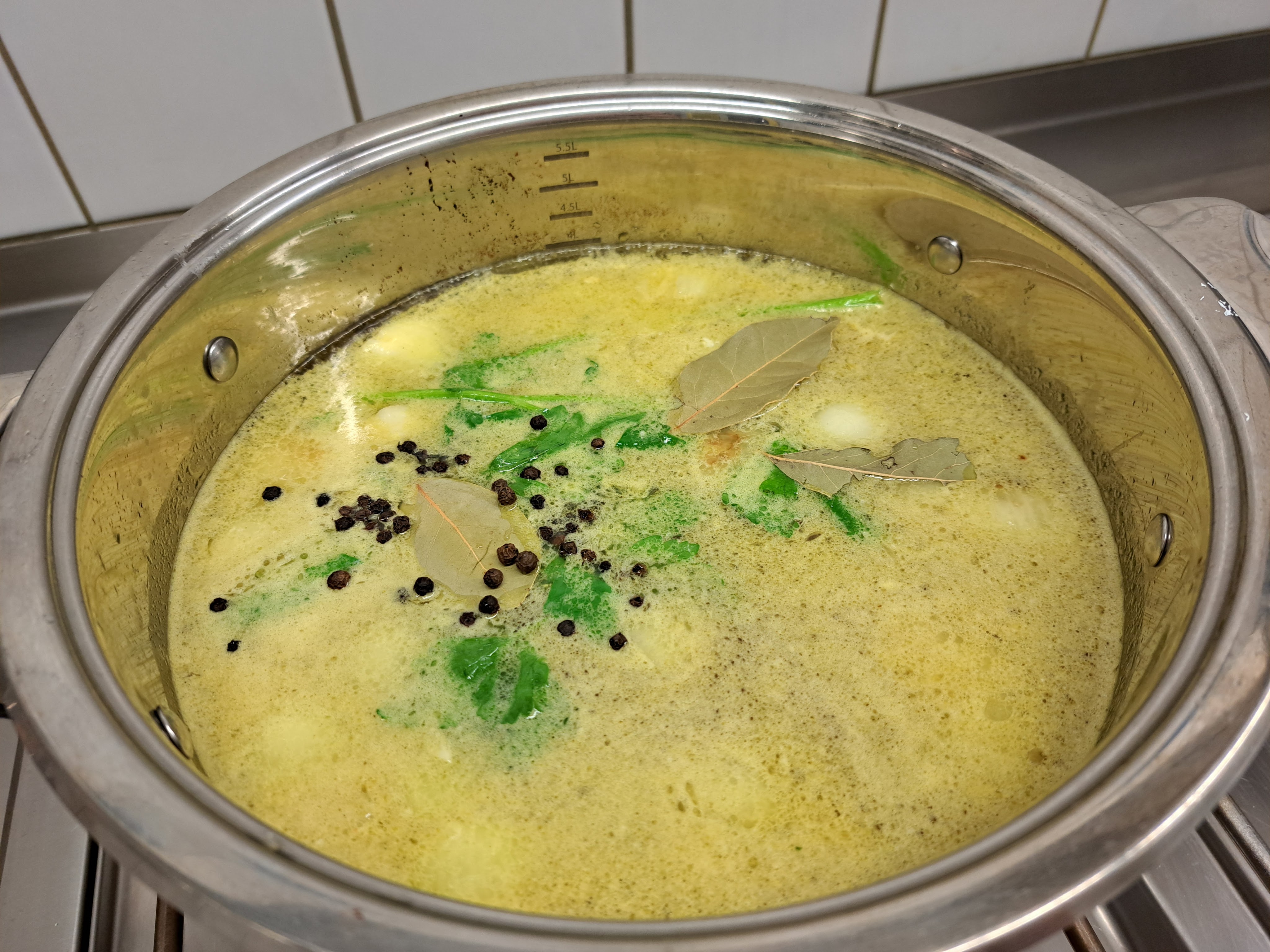 Ухае на... Класическа немска пилешка супа Hühnersuppe klassisch