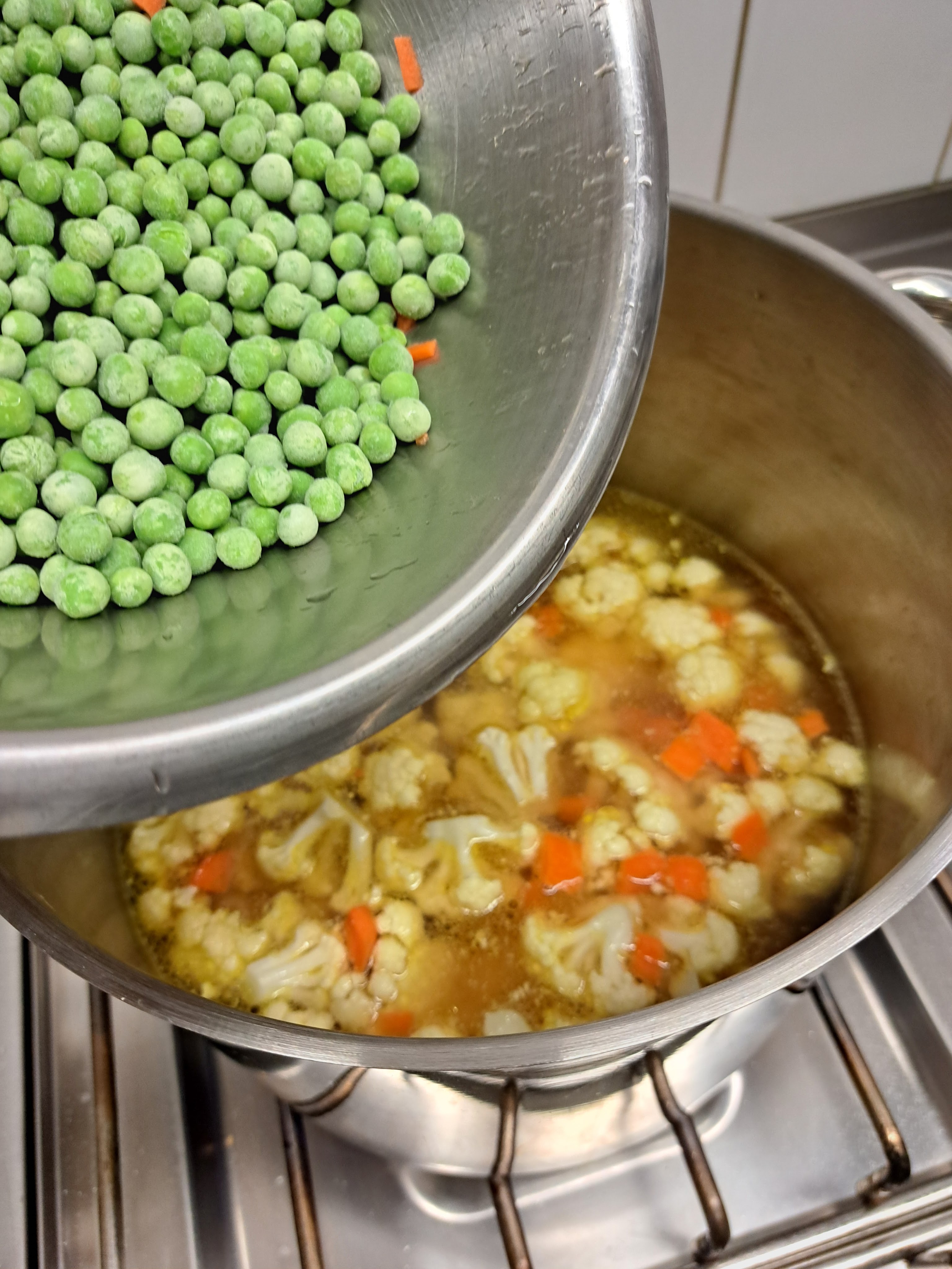 Ухае на... Класическа немска пилешка супа Hühnersuppe klassisch