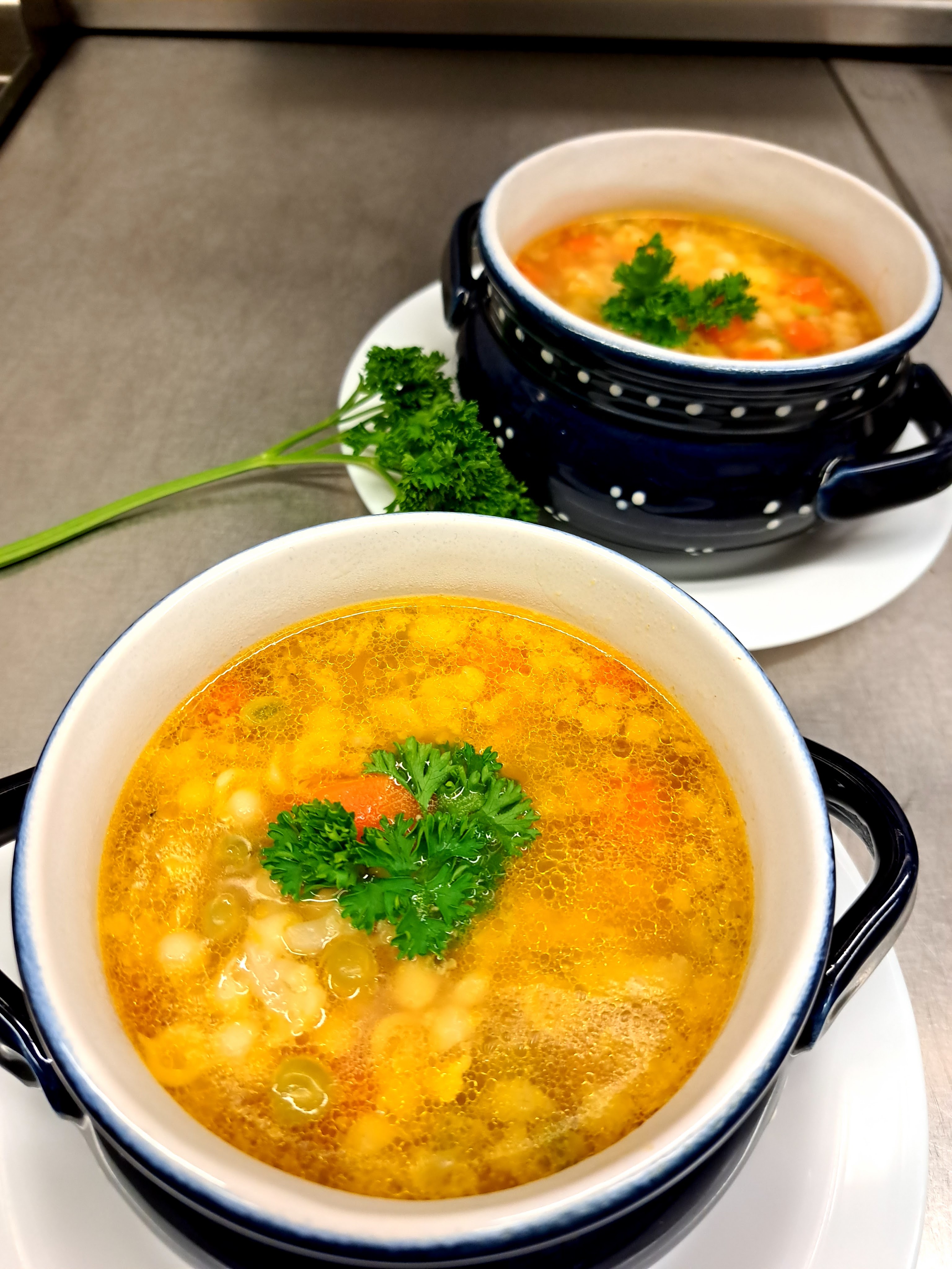 Ухае на... Класическа немска пилешка супа Hühnersuppe klassisch