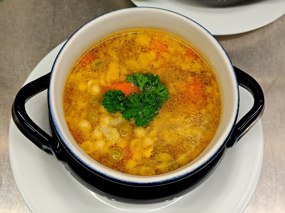 Класическа немска пилешка супа Hühnersuppe&nbsp;klassisch