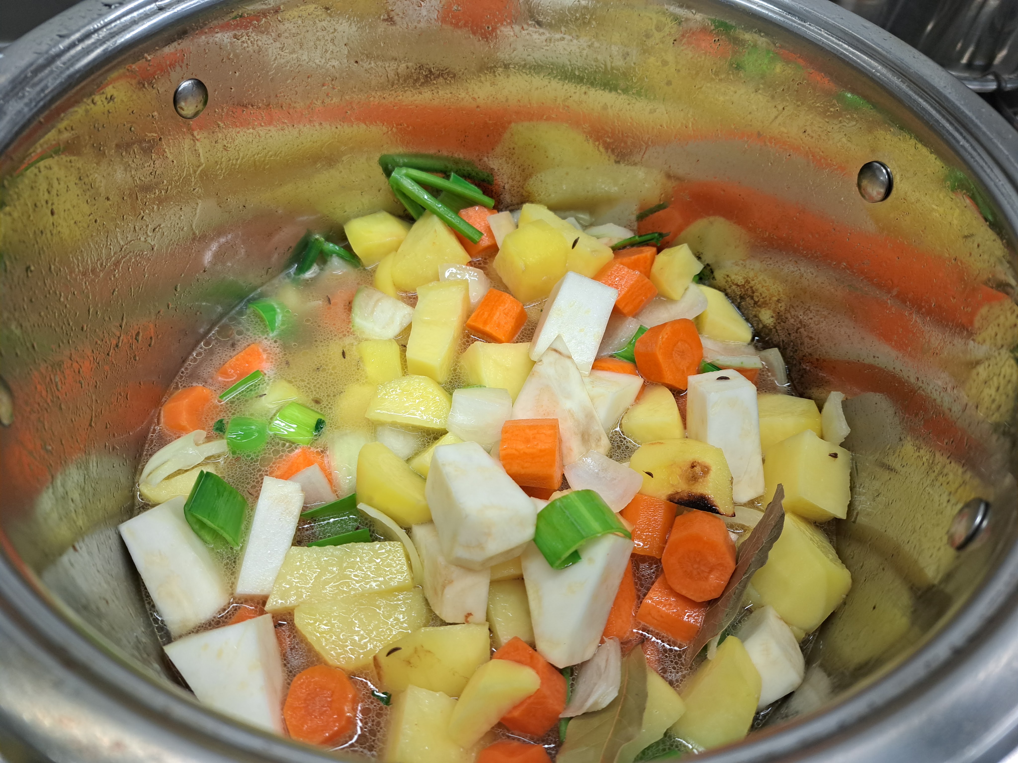 Ухае на... Берлинска картофена супа Berliner Kartoffelsuppe