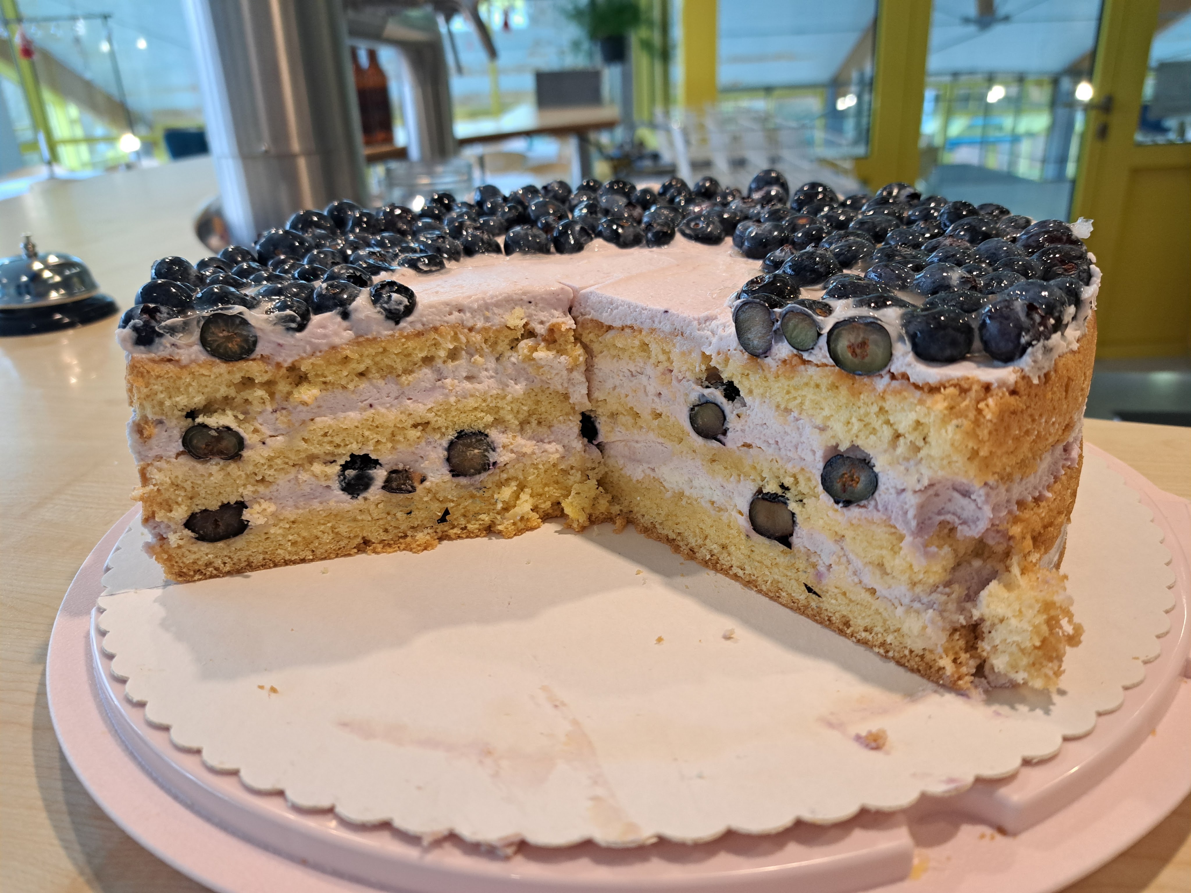 Ухае на... Торта с извара и боровинки Heidelbeertorte mit Quark