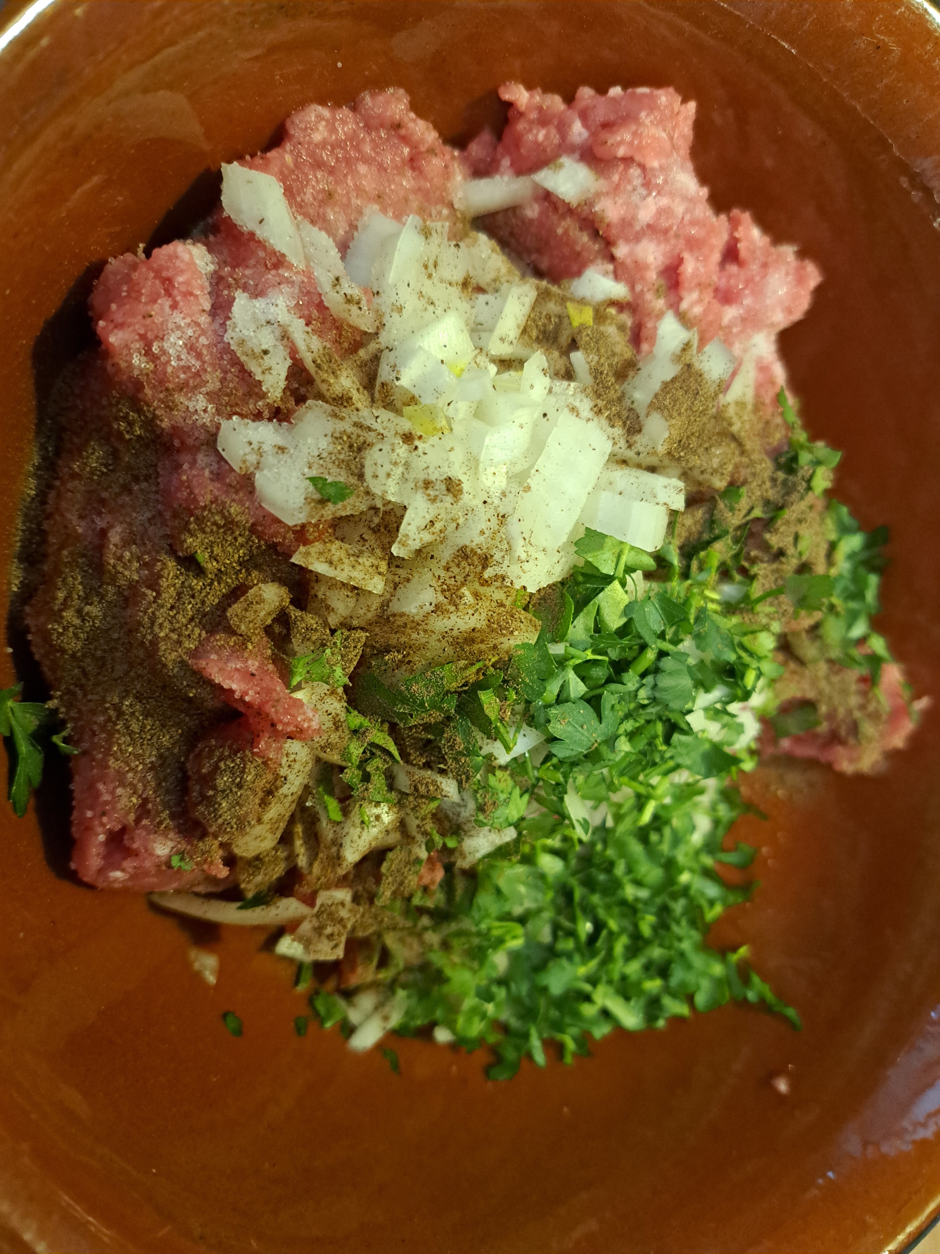 Ухае на... Полумесеци - равиоли с месо и печени домати Halbmonde mit Fleisch & gebackenen Tomaten