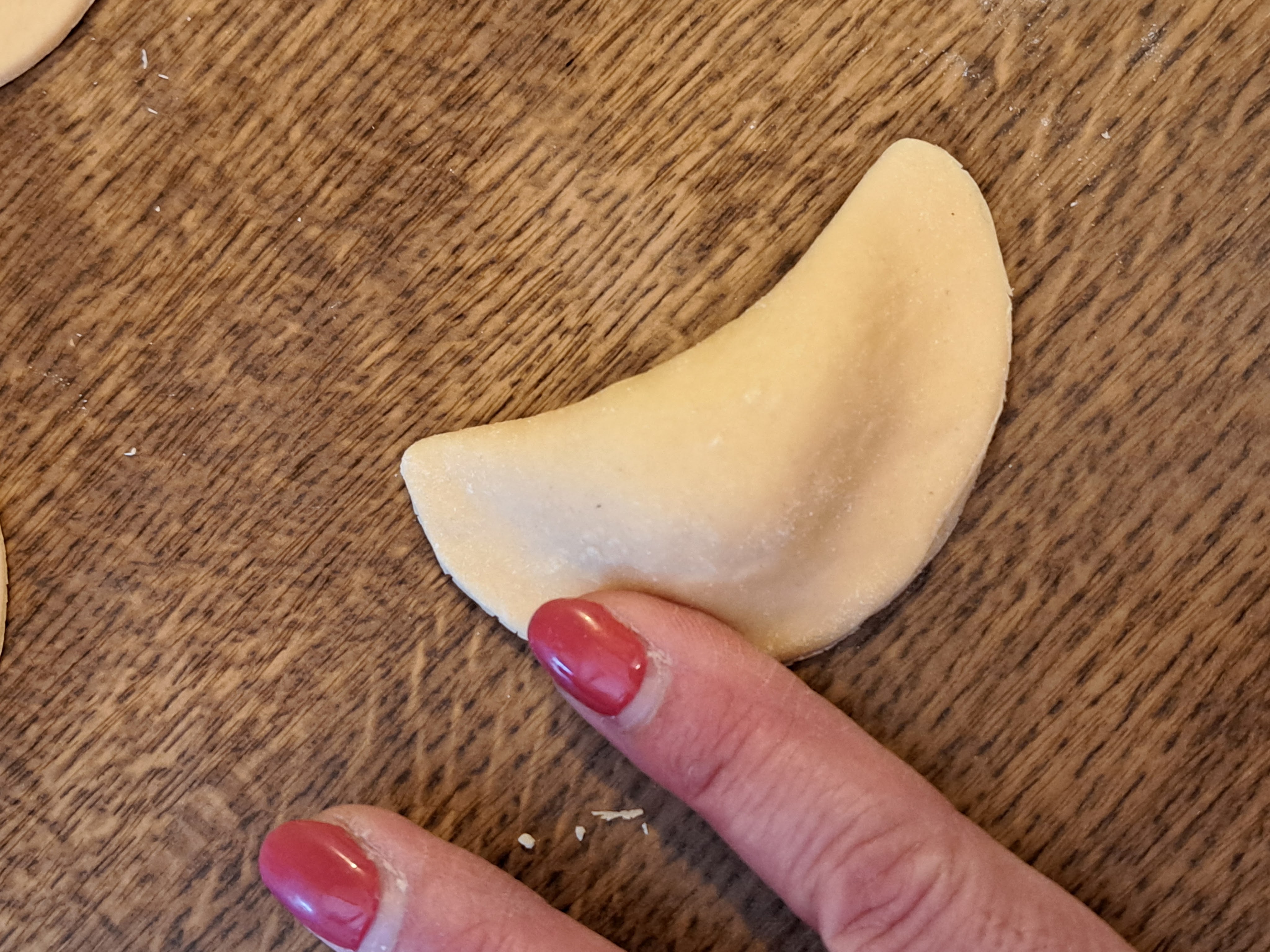 Ухае на... Полумесеци - равиоли с месо и печени домати Halbmonde mit Fleisch & gebackenen Tomaten