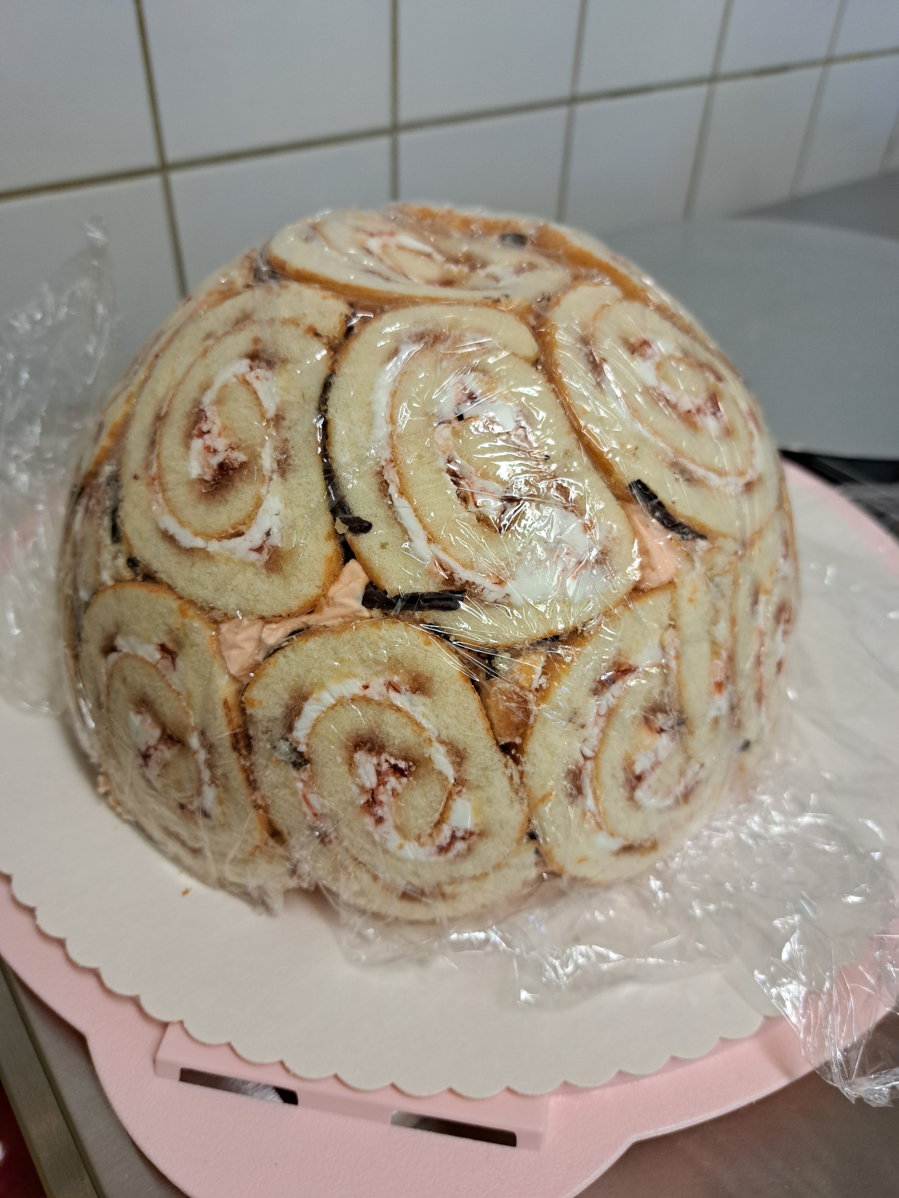 Ухае на... Шарлота с ягоди Erdbeer-Charlotte