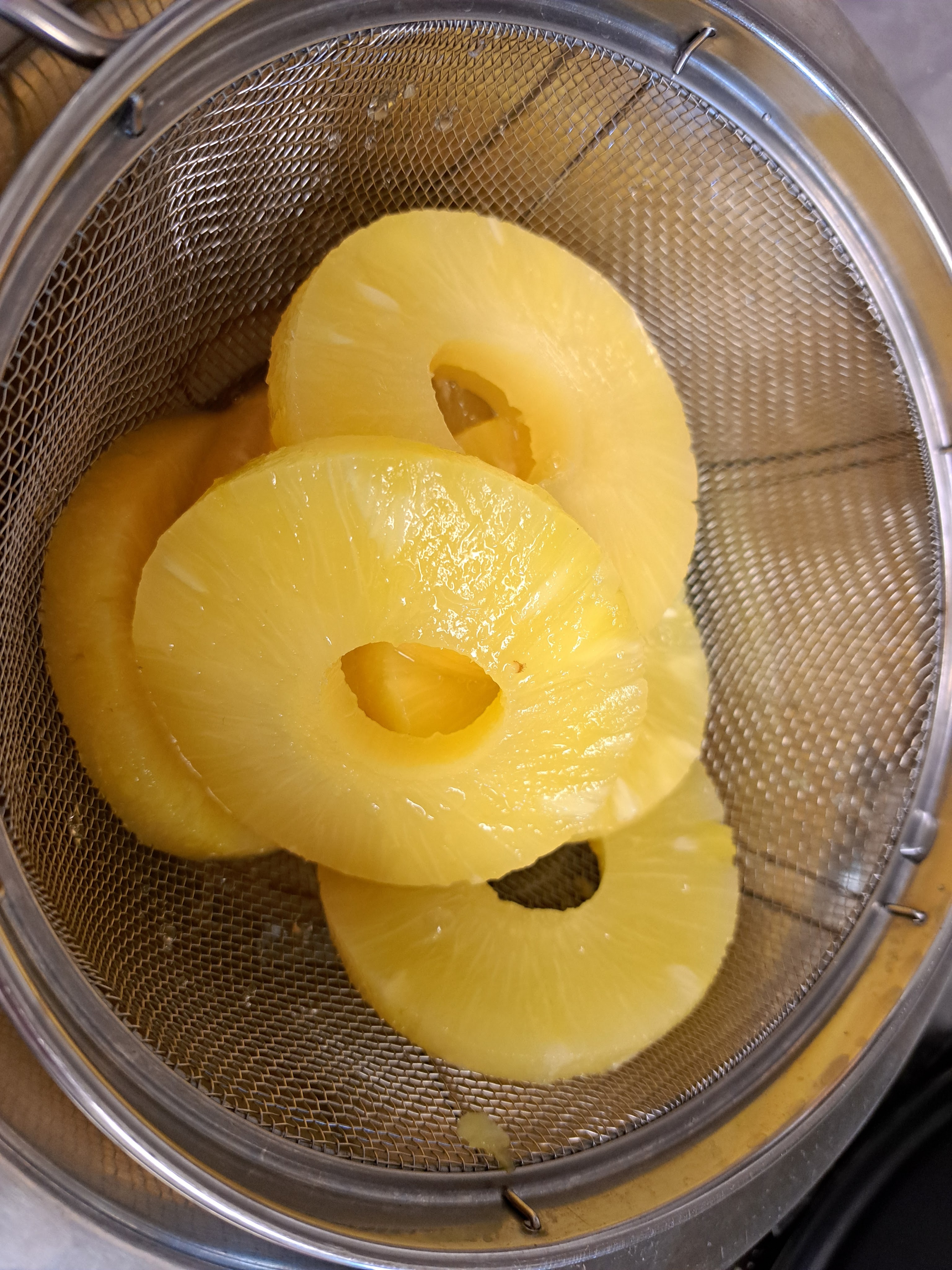 Ухае на... Торта Шарлота с ананас Ananas Scharlotte