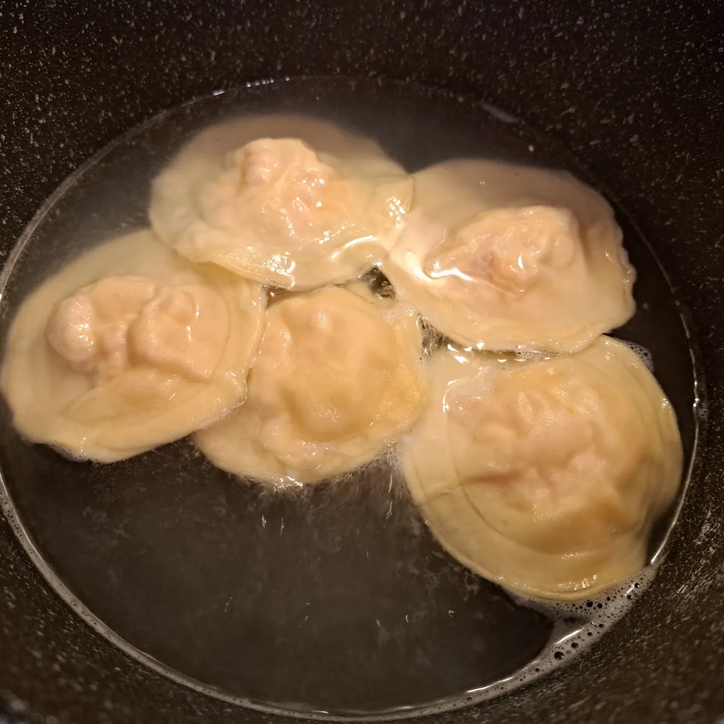 Ухае на... Сорентини или големи кръгли равиоли Sorentinos runde Ravioli