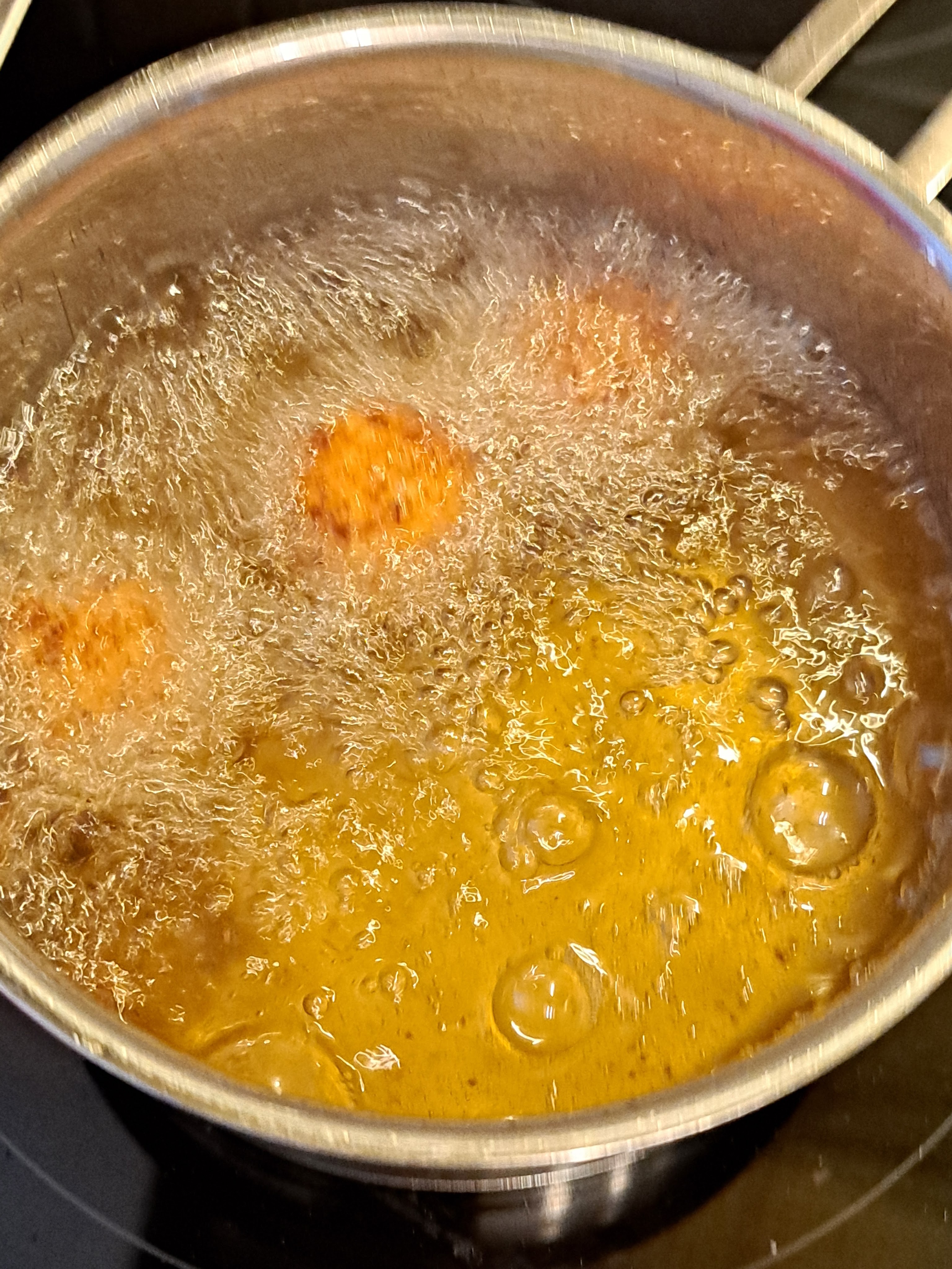 Ухае на... Кашкавалени топки Käse Bällchen