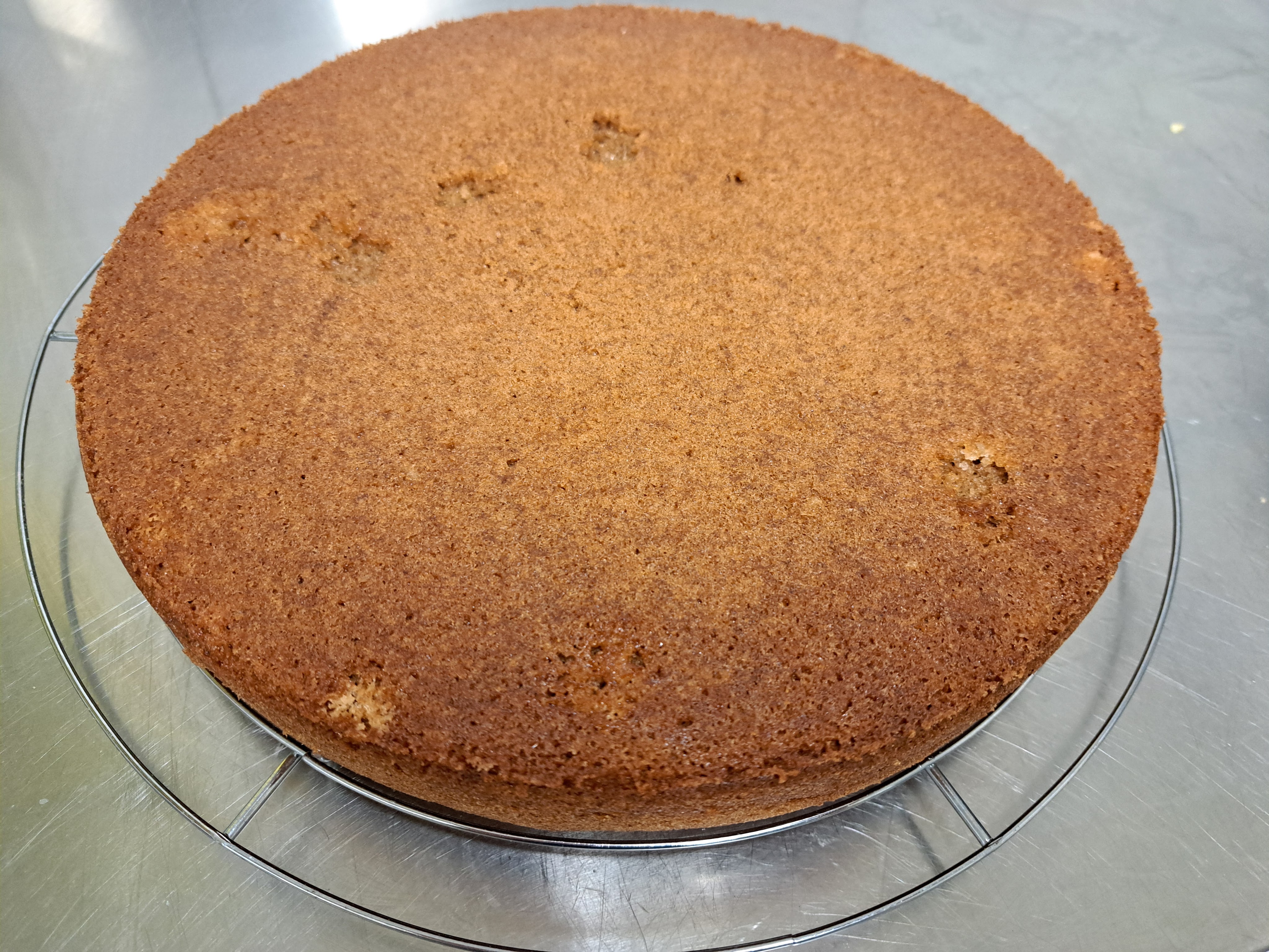 Ухае на... Коледна торта със спекулациус, извара и боровинки Weihnachtliche Käsesahnetorte