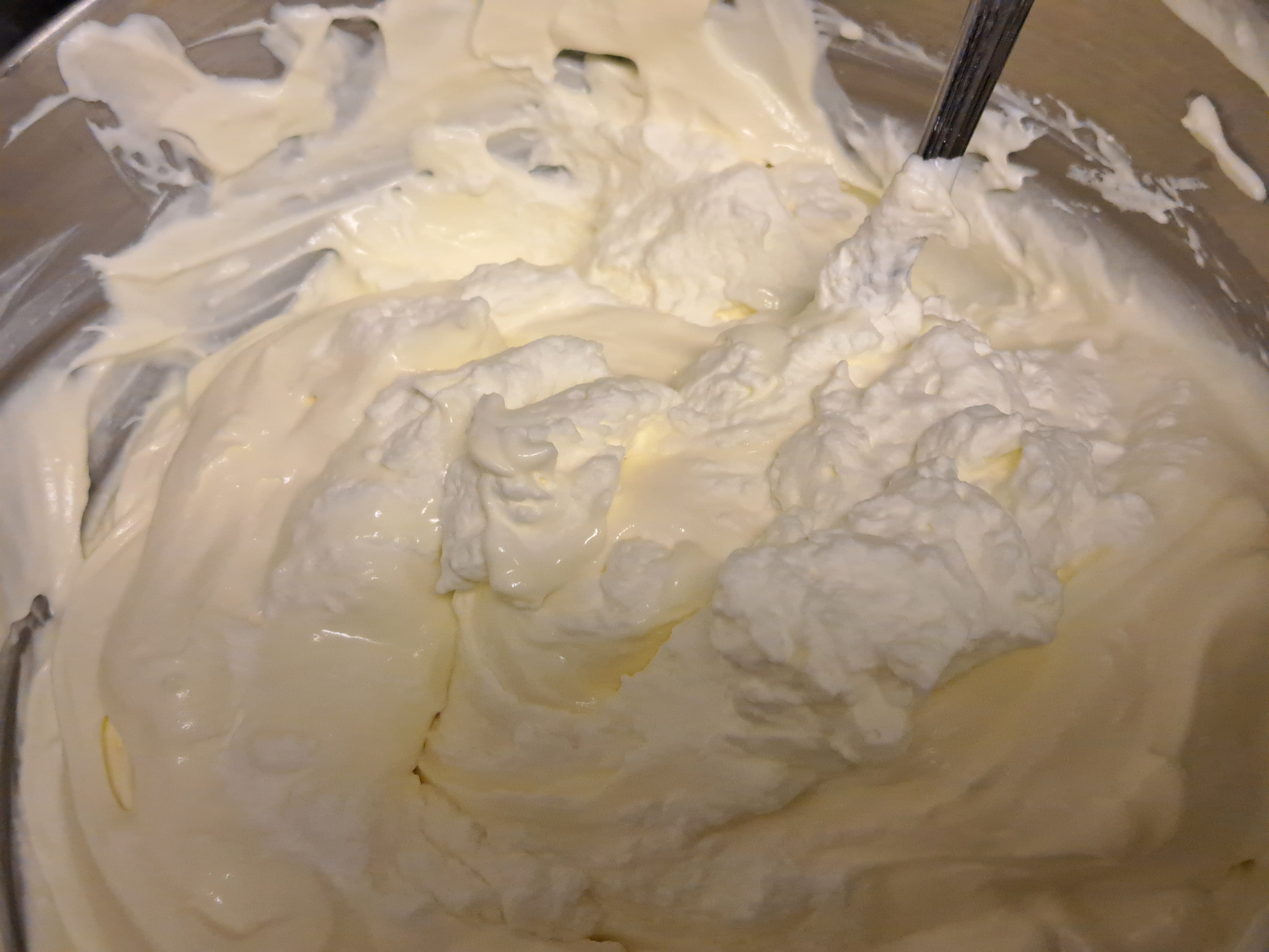 Ухае на... Торта с канелени звезди, маскарпоне и маково семе Zimtsterne-Mohn-Torte