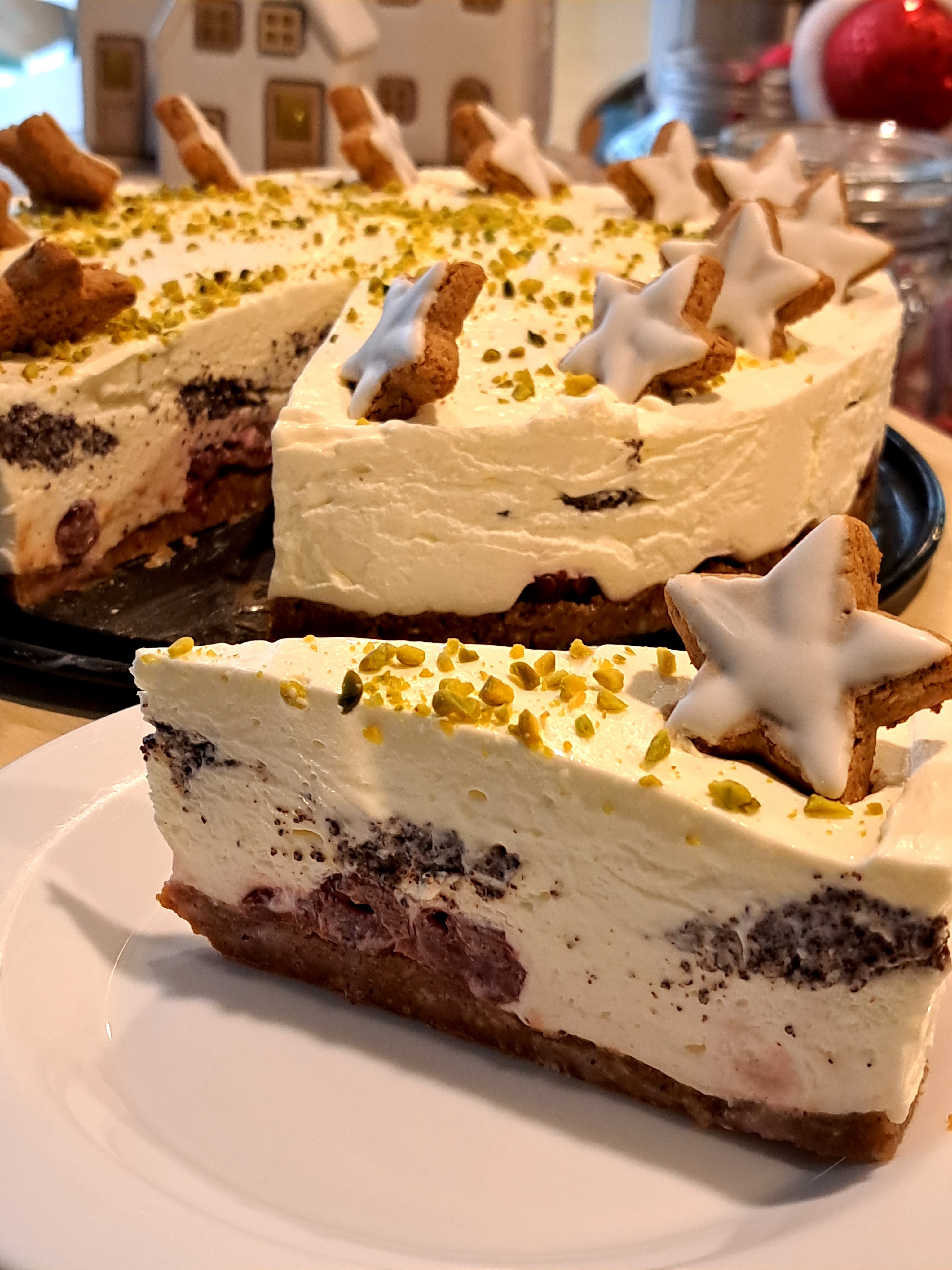 Ухае на... Торта с канелени звезди, маскарпоне и маково семе Zimtsterne-Mohn-Torte