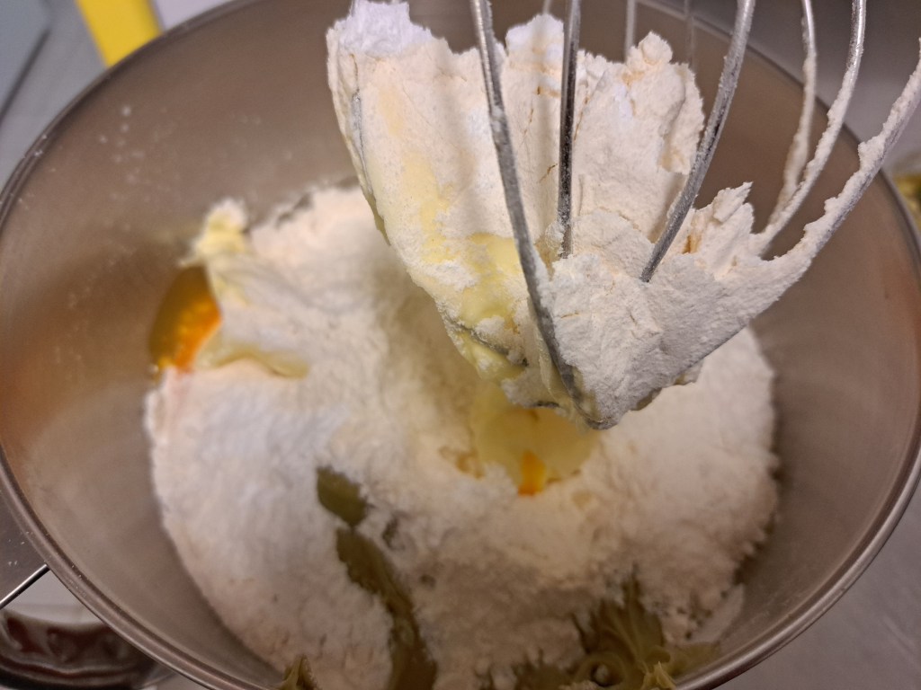 Ухае на.... Торта с шам фъстък и малини Pistazien Torte mit  Himbeeren