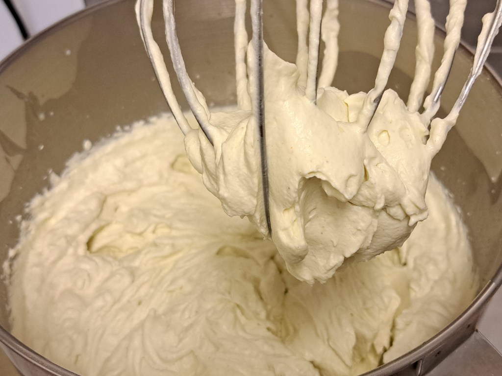 Ухае на.... Торта с шам фъстък и малини Pistazien Torte mit  Himbeeren