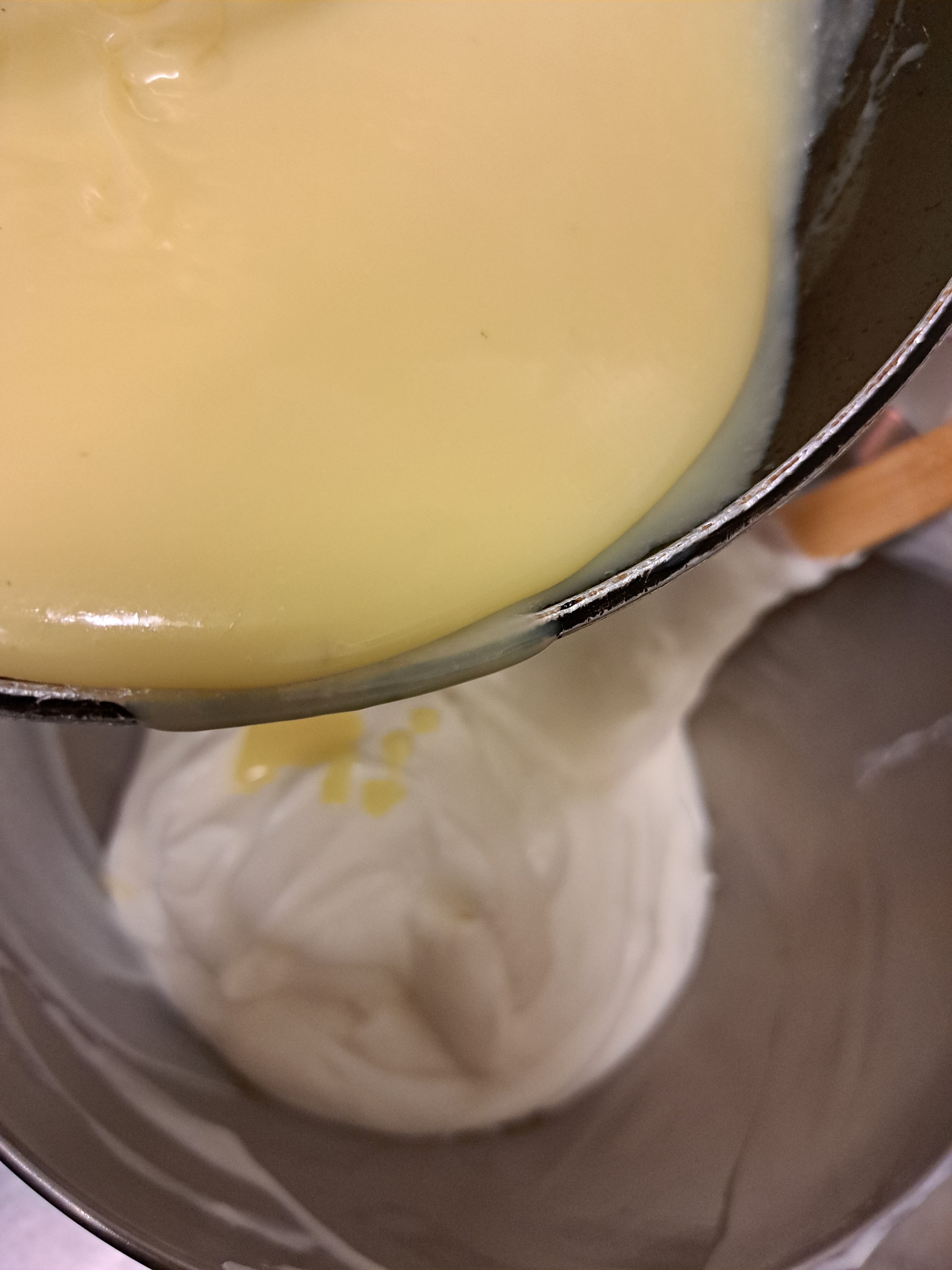 Ухае на... Торта три шоколада с извара и без куахада Torte mit drei Schokolade