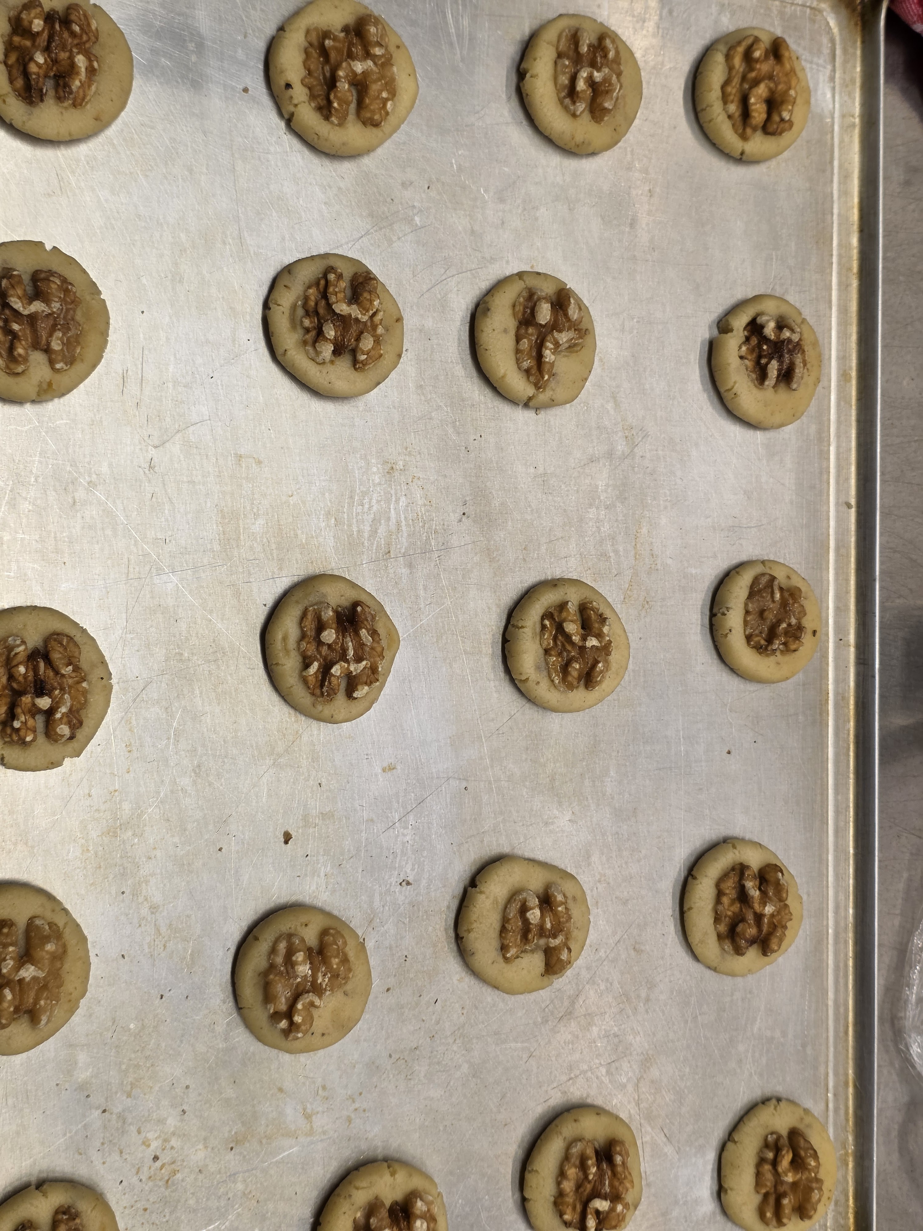 Ухае на... Орехово-марципанови бисквитки Walnuss-Marzipan Plätzchen