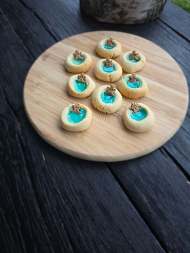 Ухае на... Сладки "басейн" модерни от 2023 Pool Plätzchen - Trend 2023