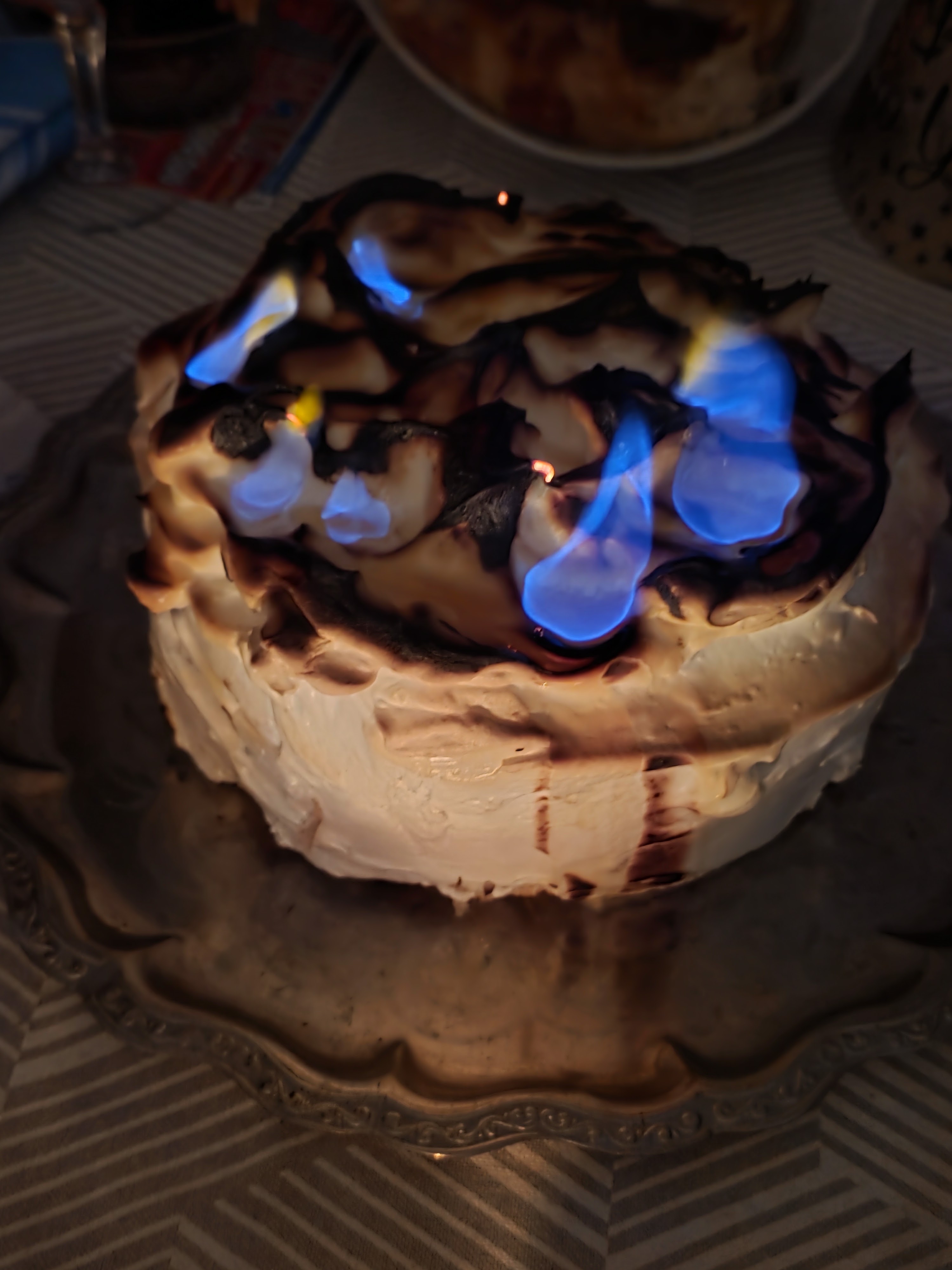 Ухае на... Сладоледена торта Omelette norvégienne